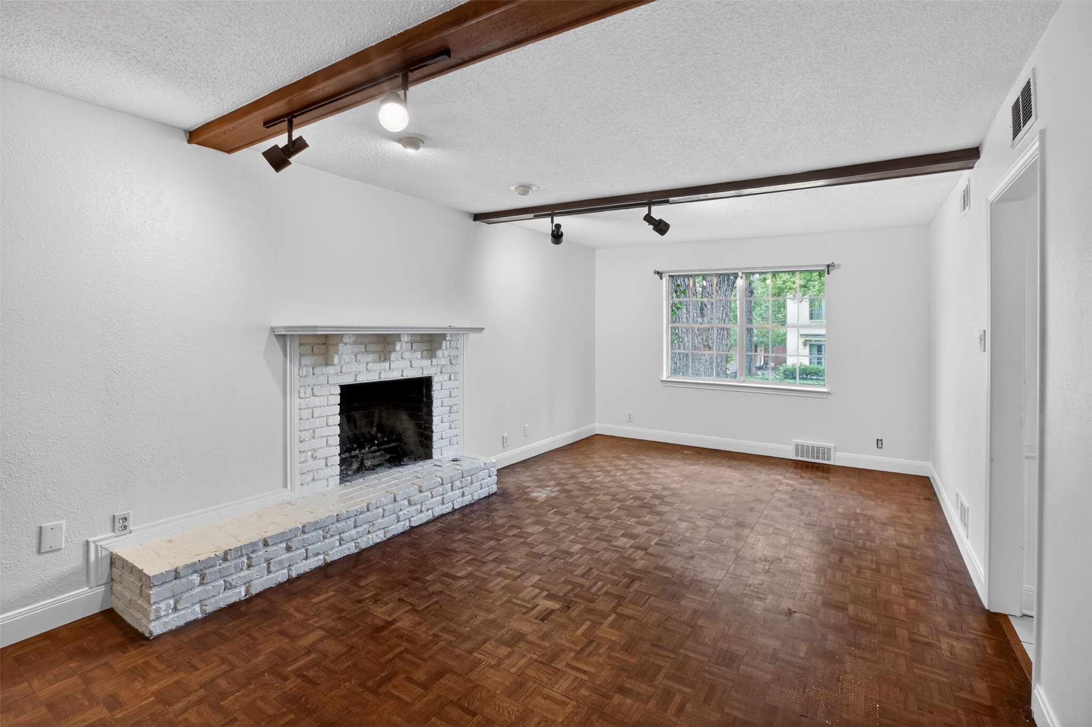 9551 Highedge Drive, Dallas, TX, 75238