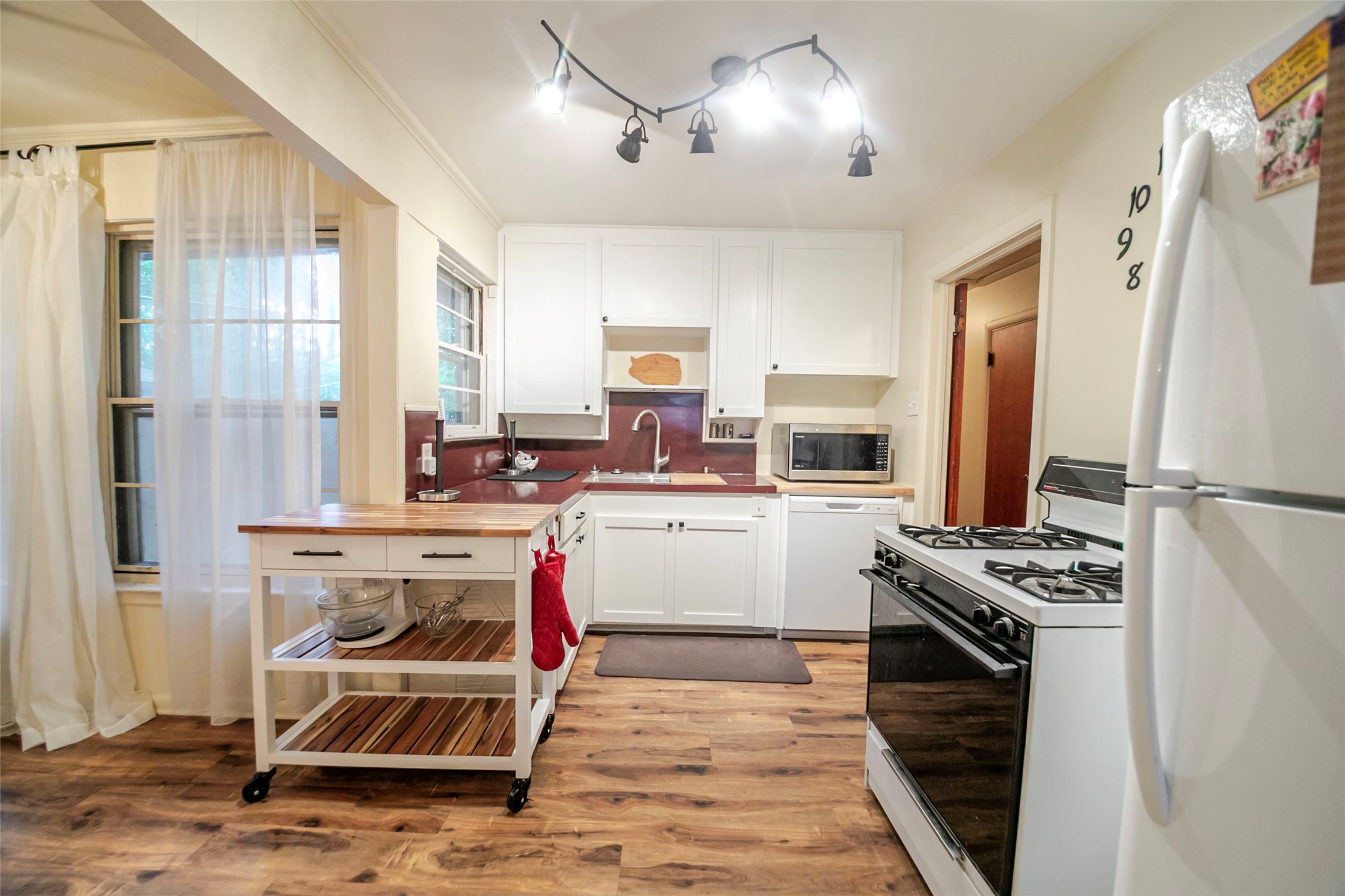 10313 Pinecrest Drive, Dallas, TX, 75228