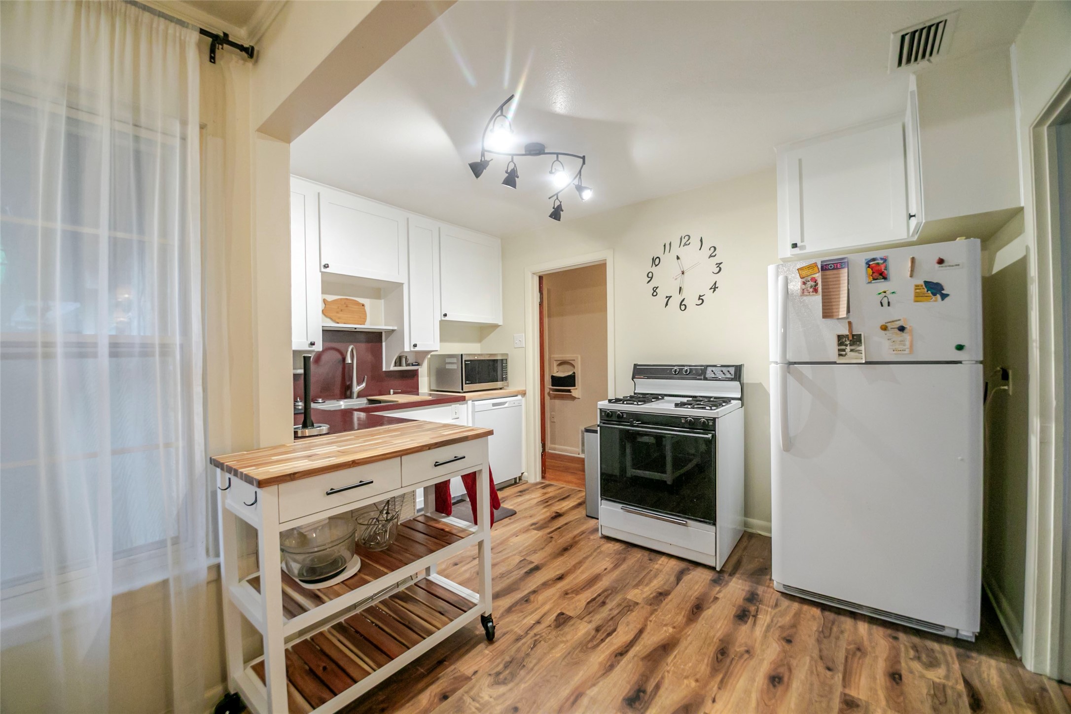 10313 Pinecrest Drive, Dallas, TX, 75228
