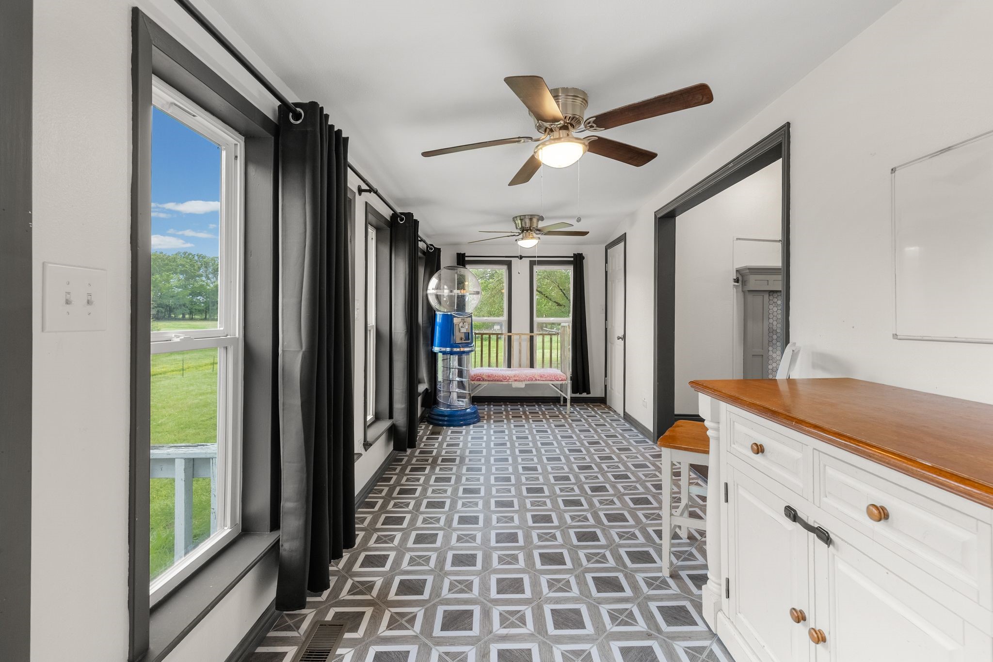 451 Vz County Road 1118, Grand Saline, TX, 75140