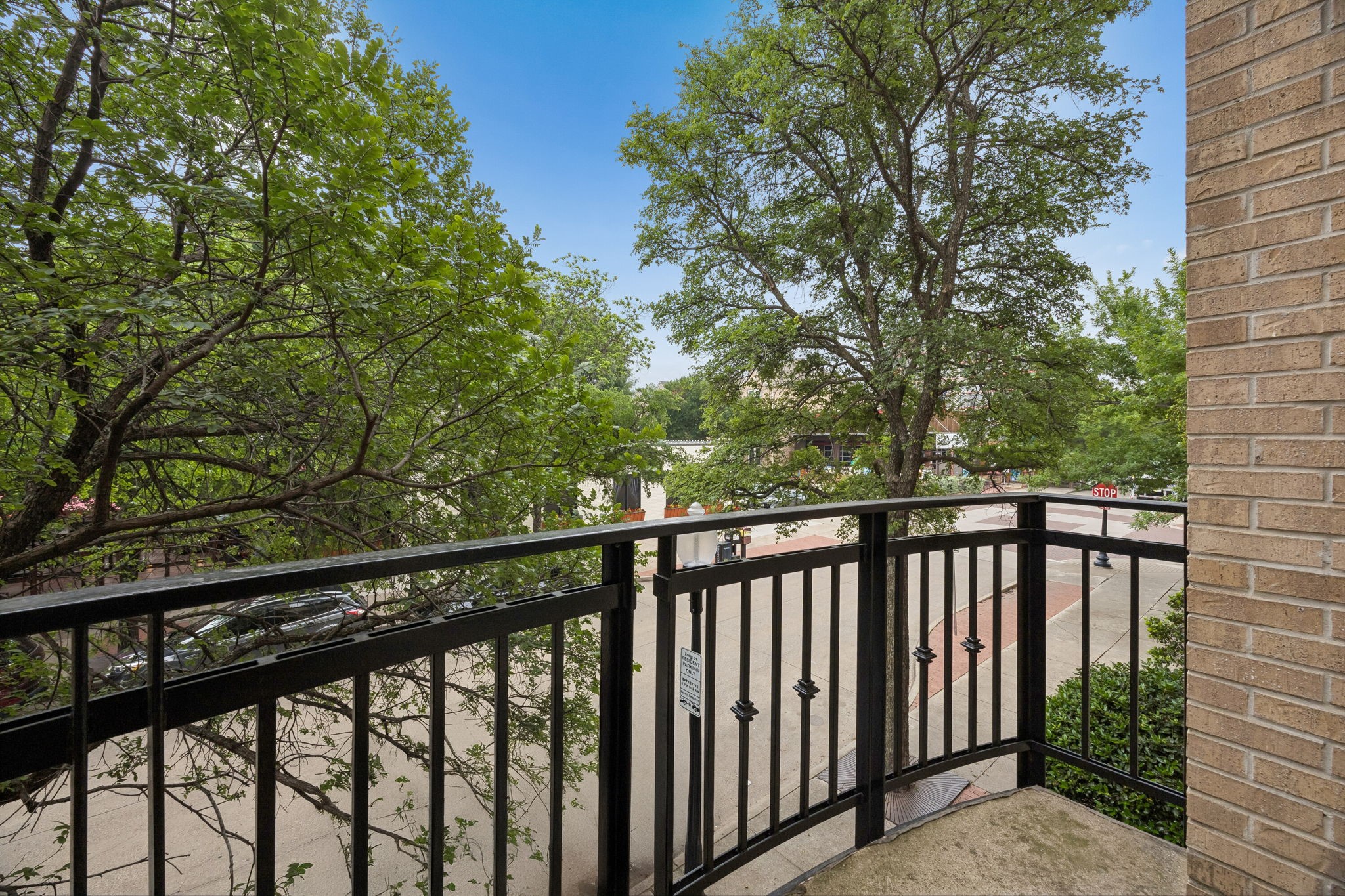 2323 Allen Street, Dallas, TX, 75204