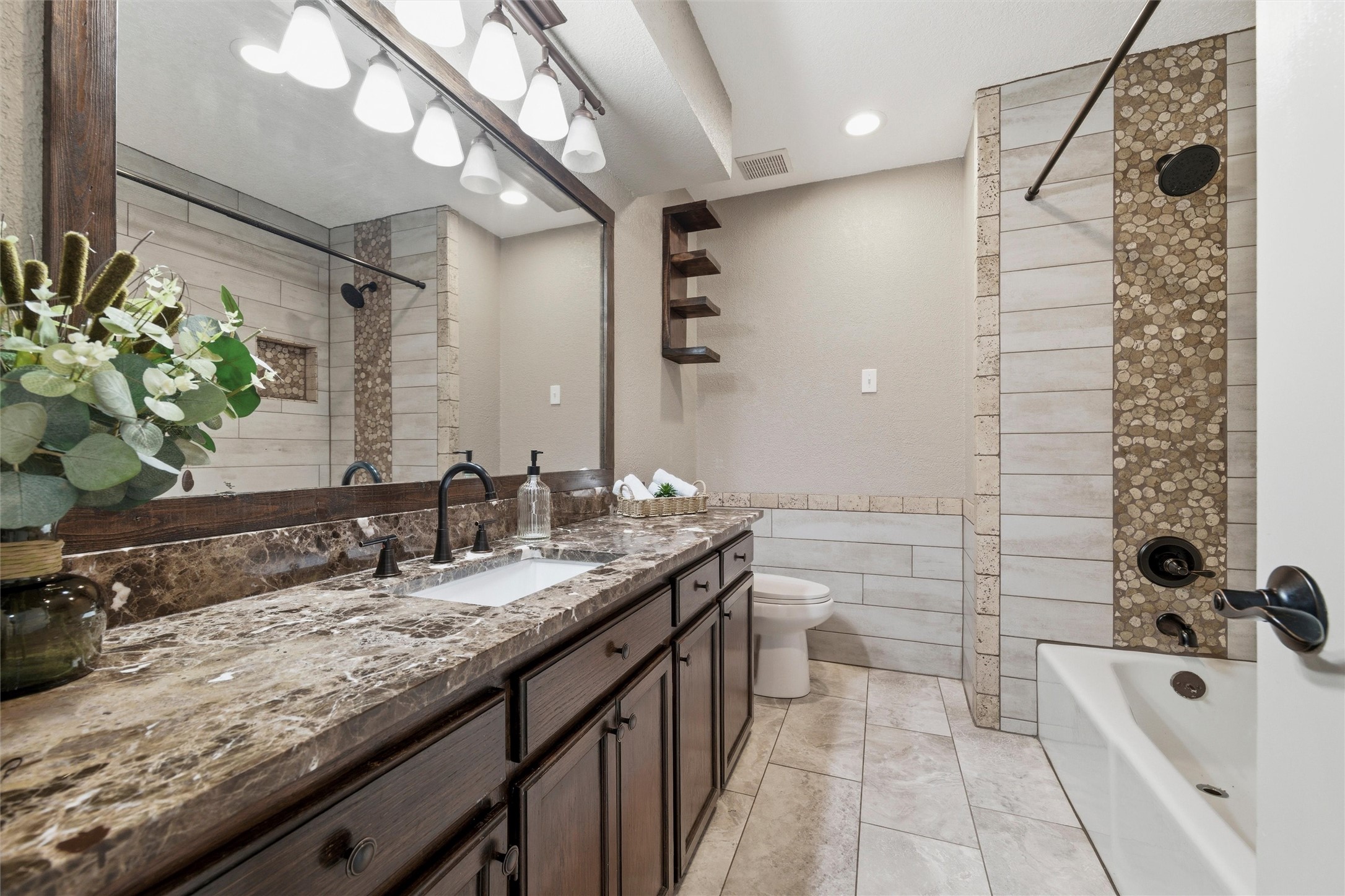 1417 Linwood Lane, Edgecliff Village, TX, 76134