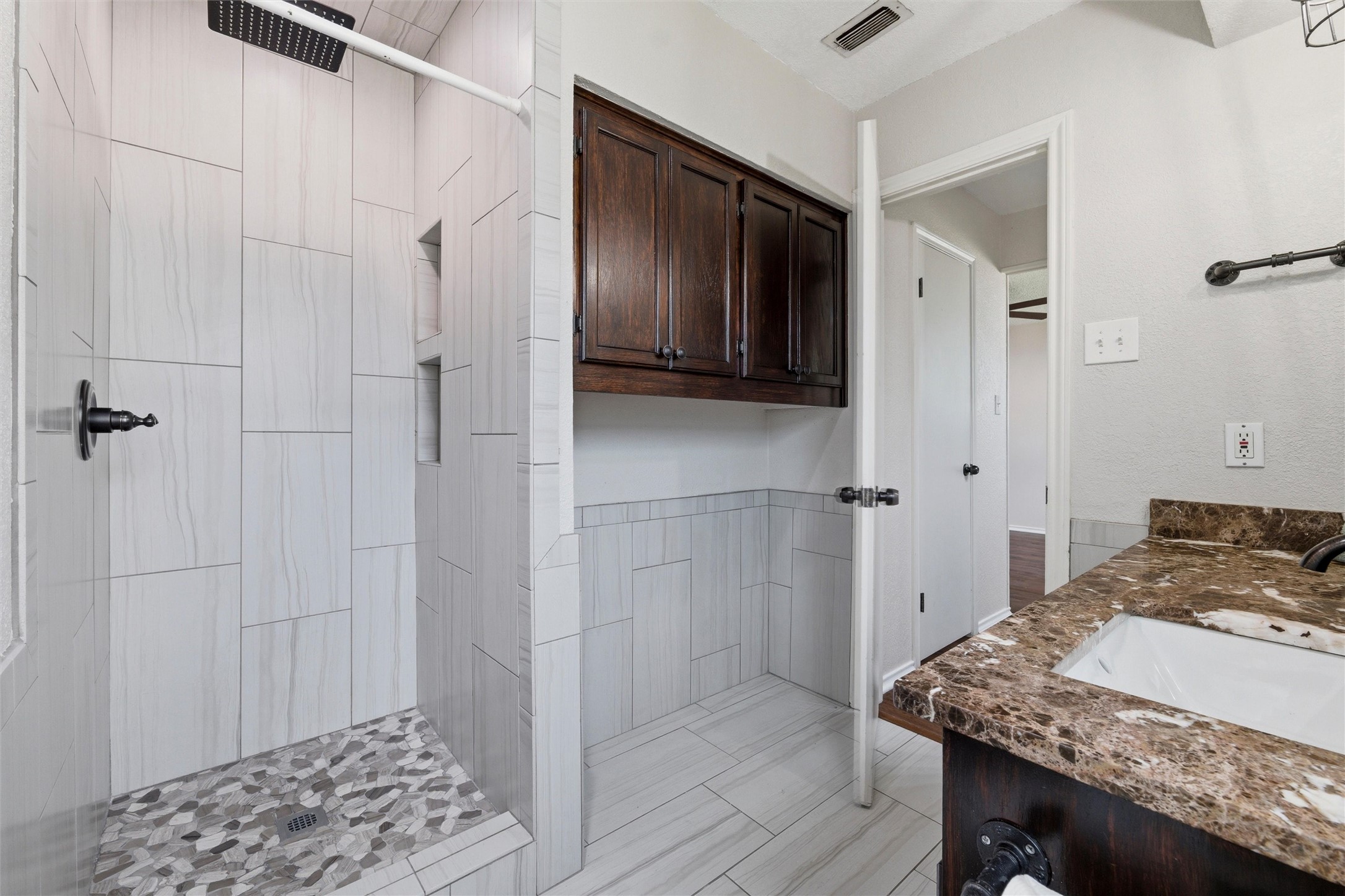 1417 Linwood Lane, Edgecliff Village, TX, 76134