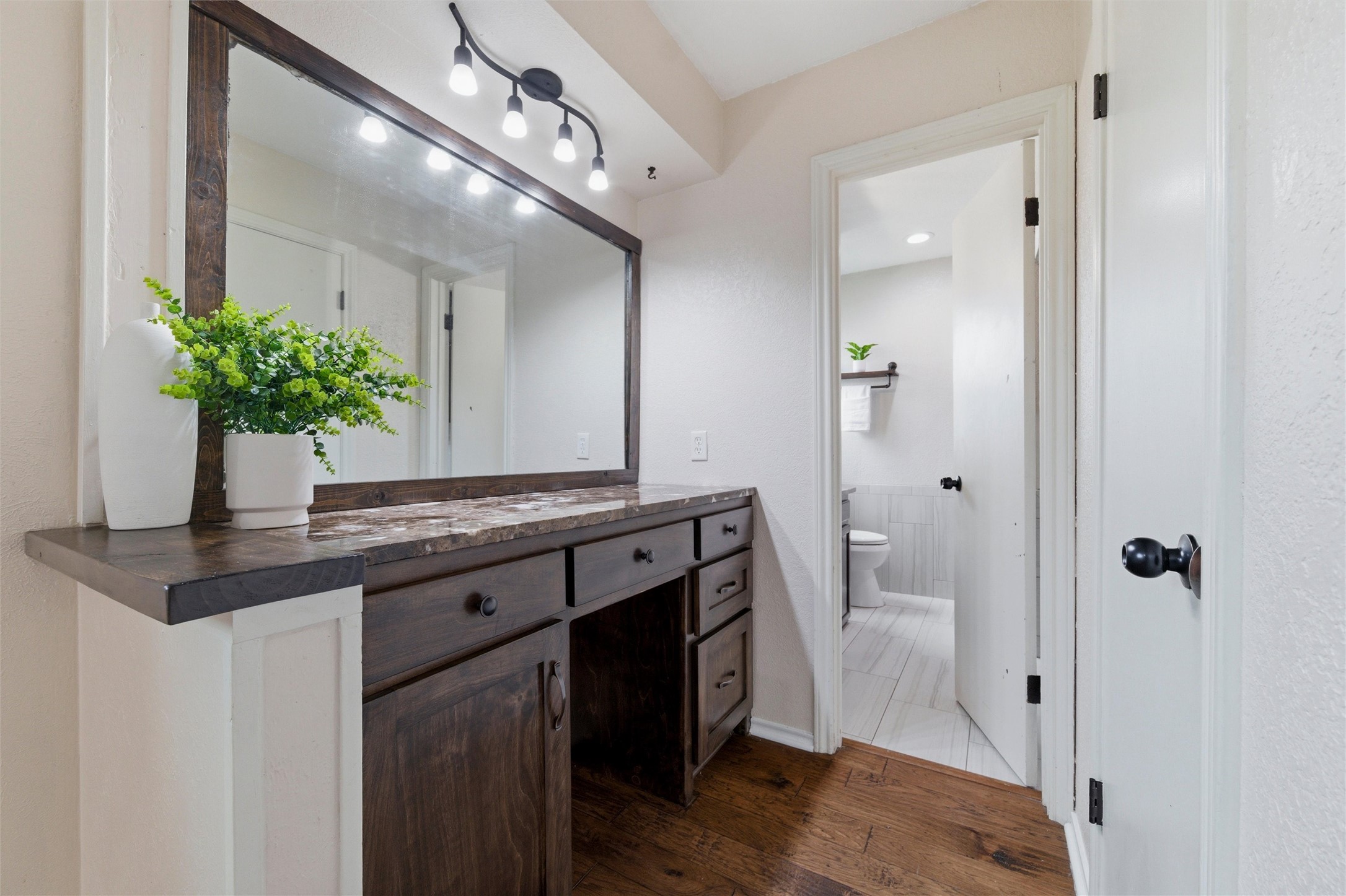 1417 Linwood Lane, Edgecliff Village, TX, 76134