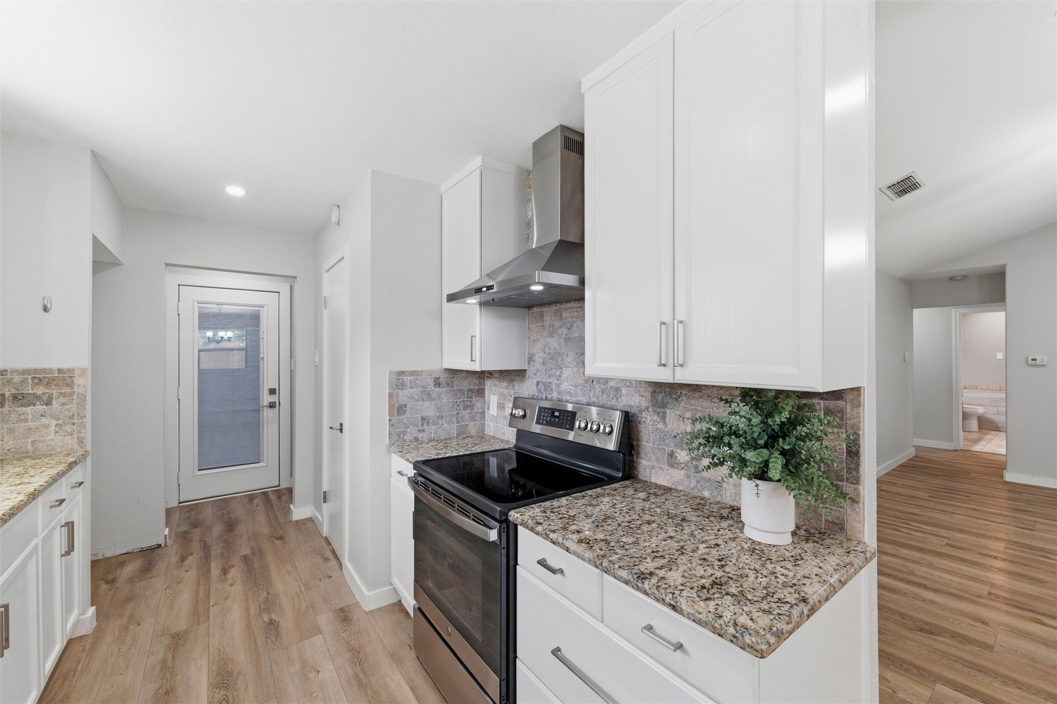 1417 Linwood Lane, Edgecliff Village, TX, 76134