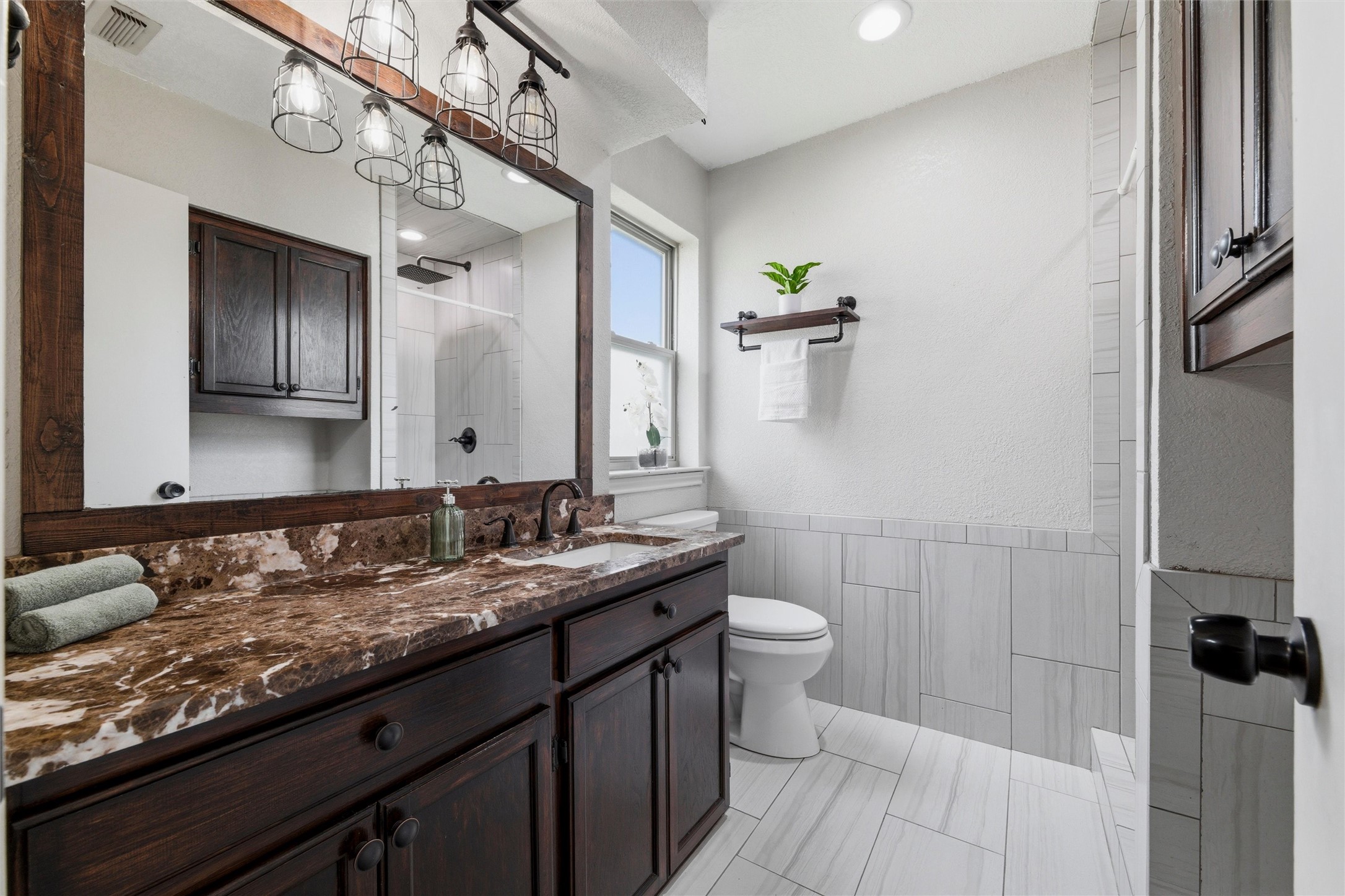 1417 Linwood Lane, Edgecliff Village, TX, 76134