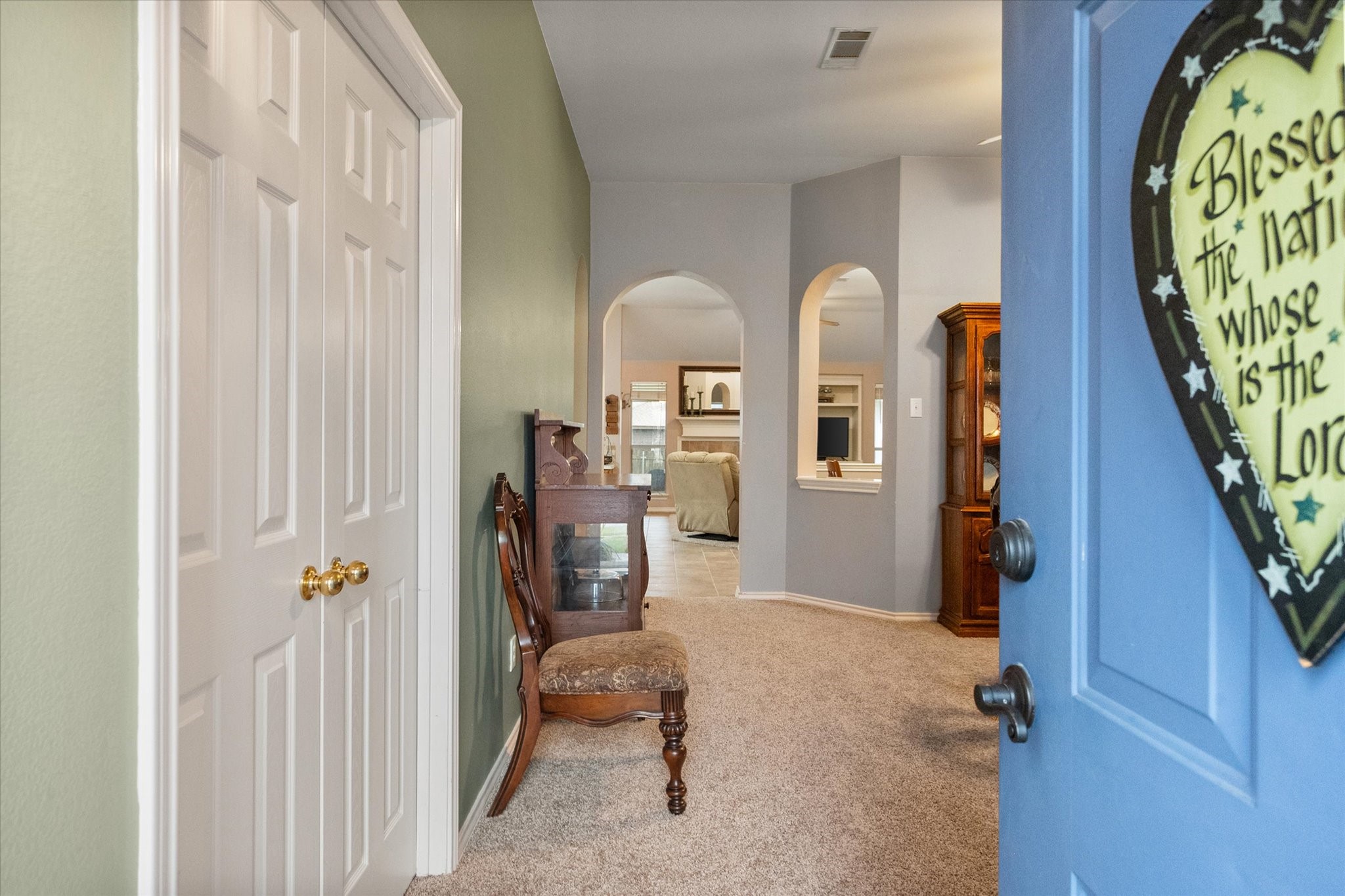 202 Creek Point Lane, Arlington, TX, 76002
