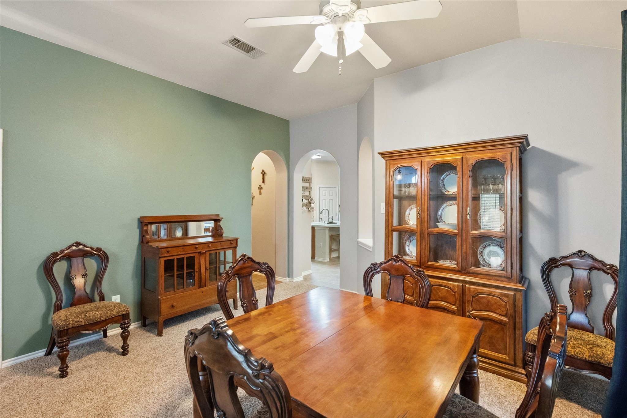 202 Creek Point Lane, Arlington, TX, 76002