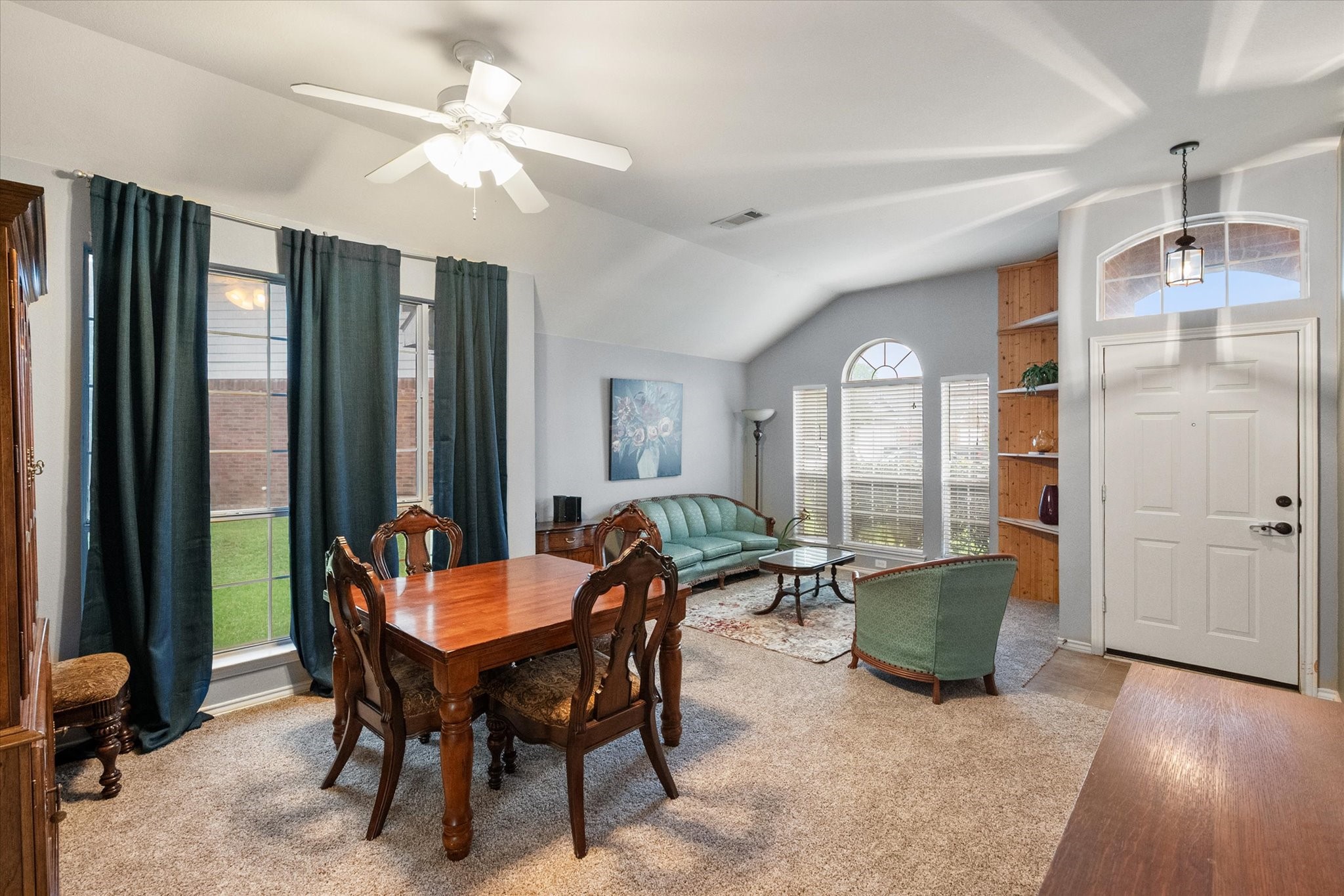 202 Creek Point Lane, Arlington, TX, 76002