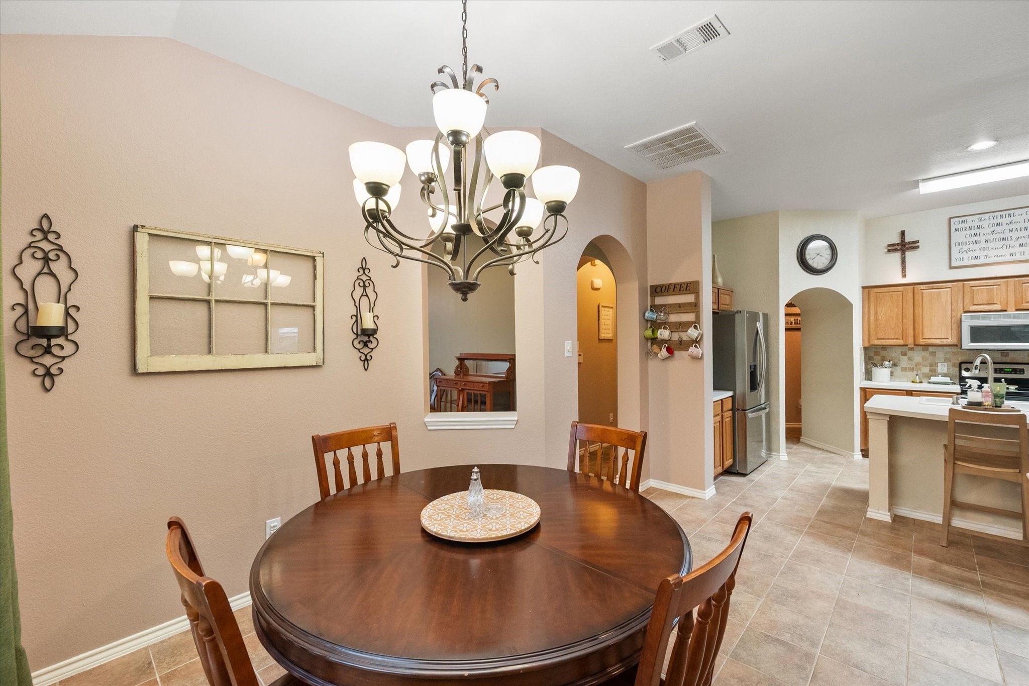202 Creek Point Lane, Arlington, TX, 76002