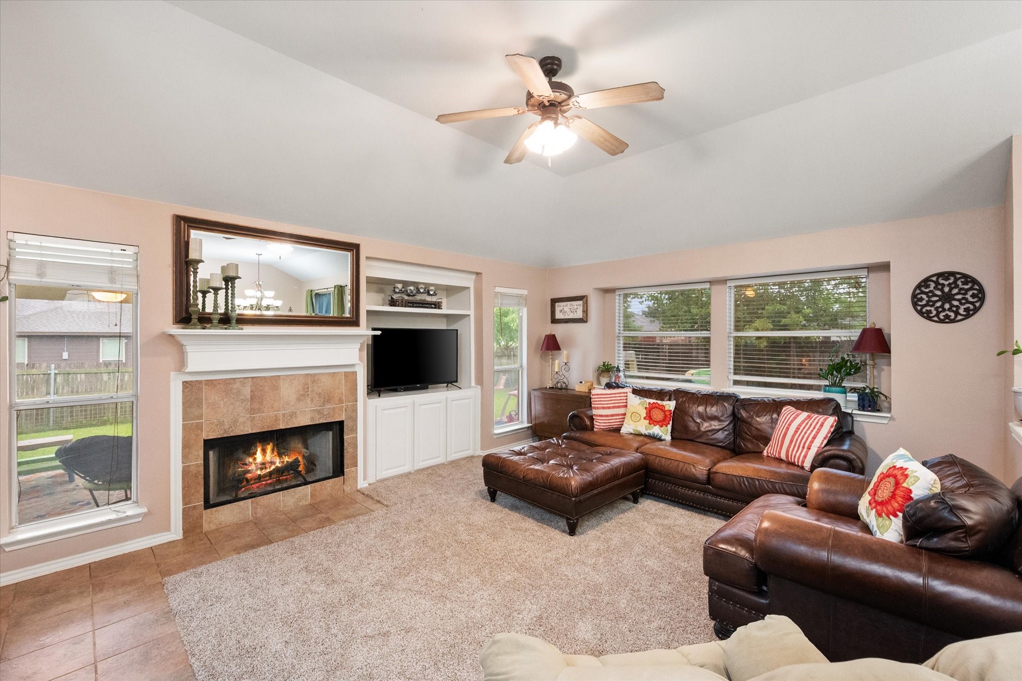 202 Creek Point Lane, Arlington, TX, 76002