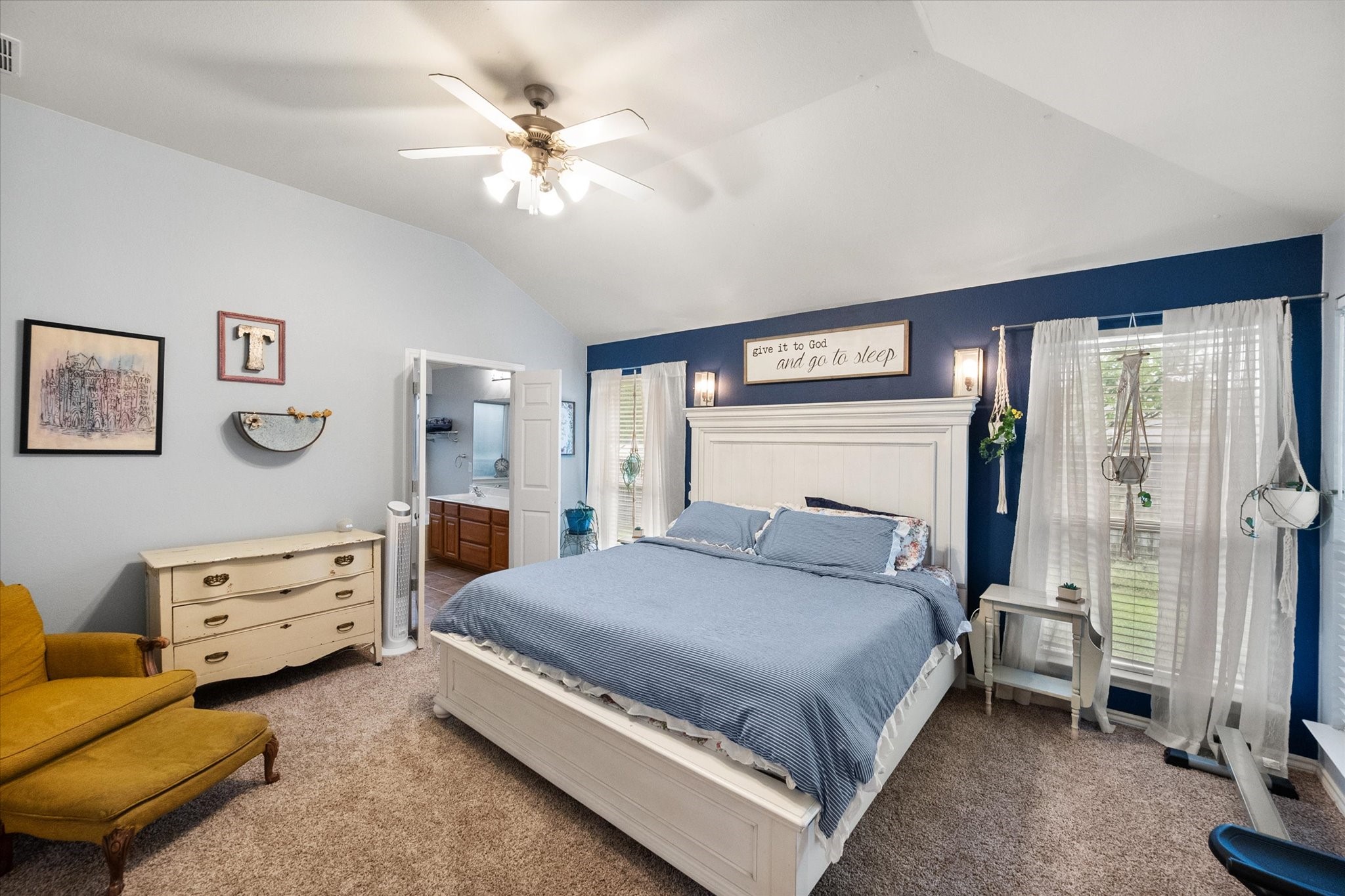 202 Creek Point Lane, Arlington, TX, 76002