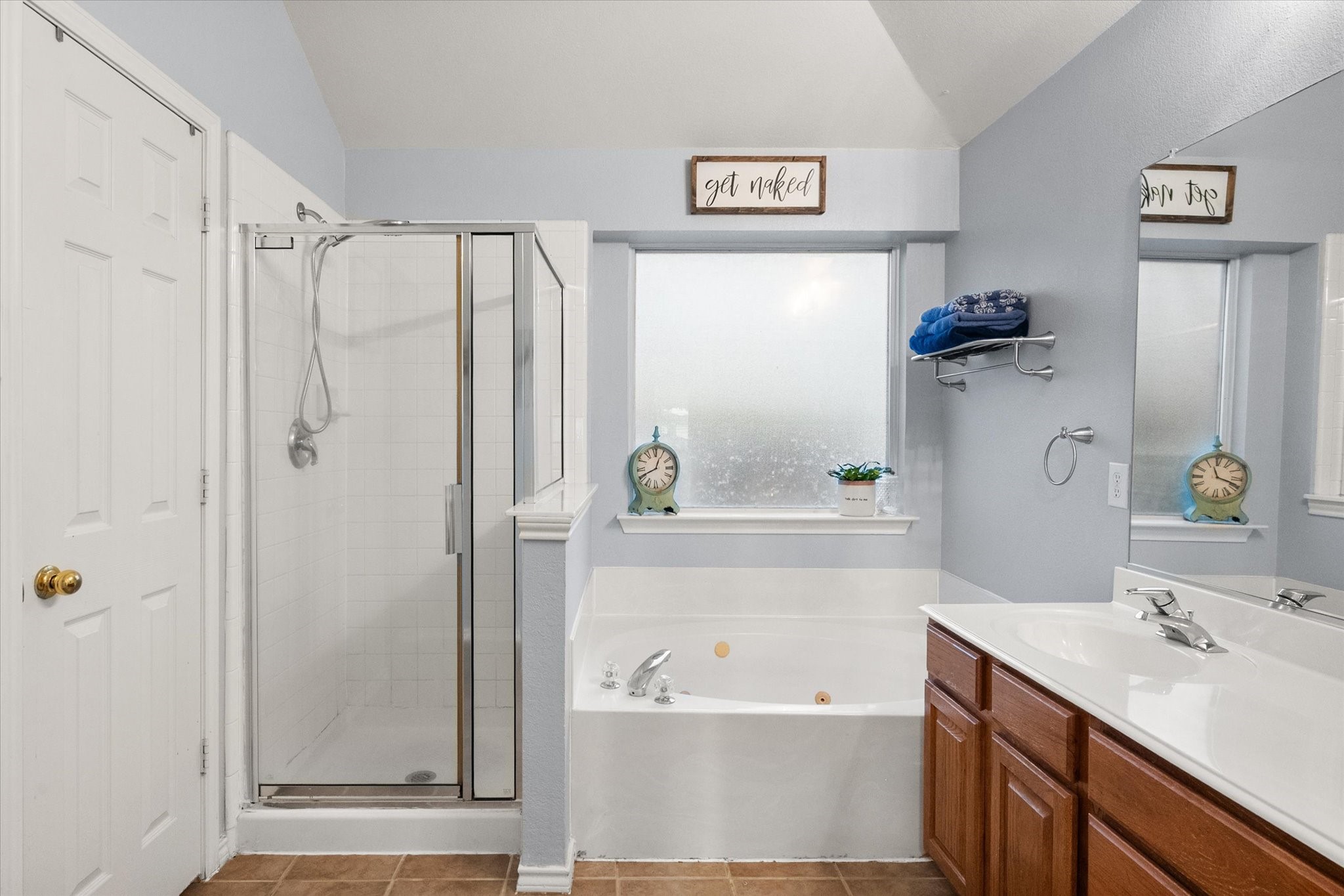 202 Creek Point Lane, Arlington, TX, 76002