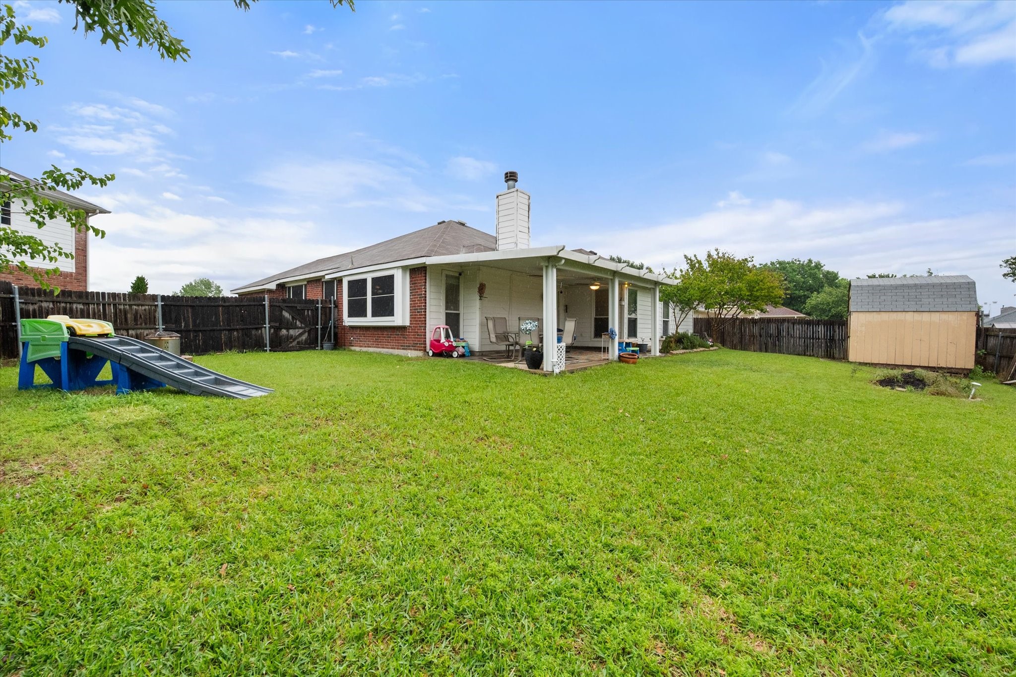 202 Creek Point Lane, Arlington, TX, 76002