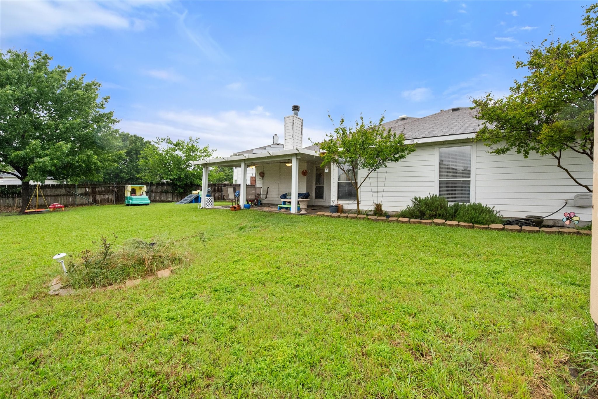202 Creek Point Lane, Arlington, TX, 76002