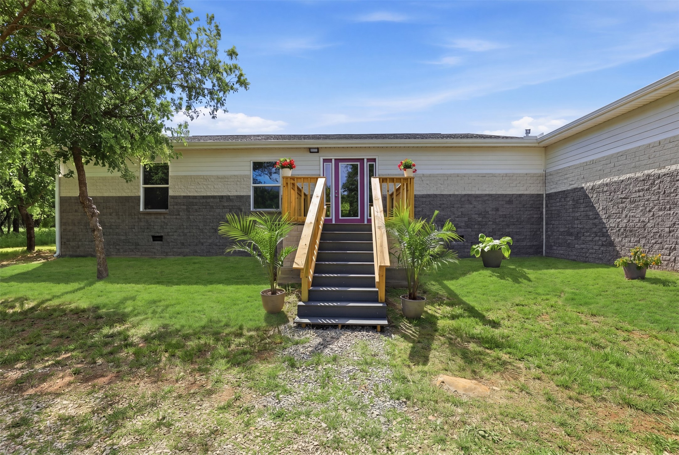 211 E Bay Drive, Bridgeport, TX, 76426