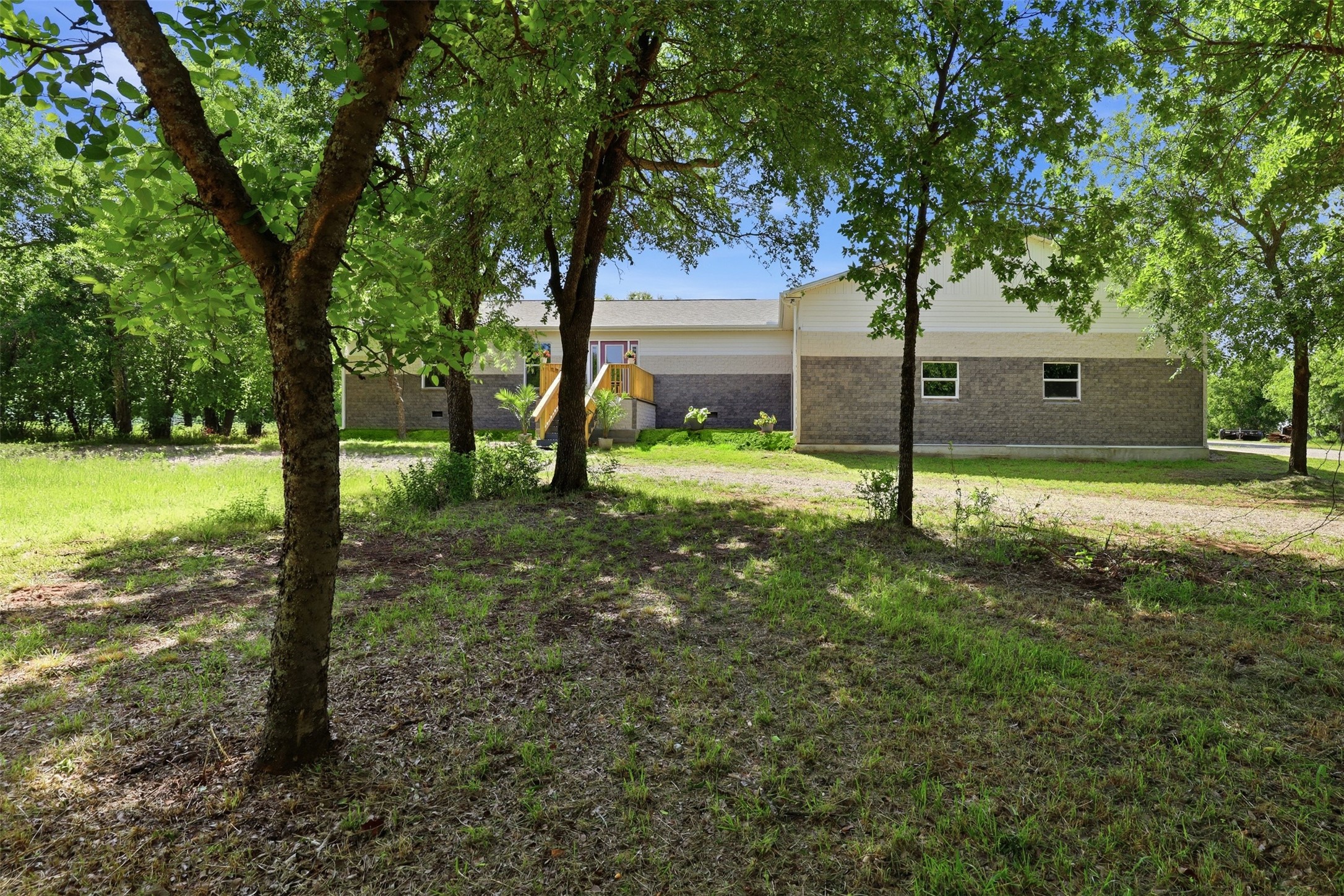 211 E Bay Drive, Bridgeport, TX, 76426