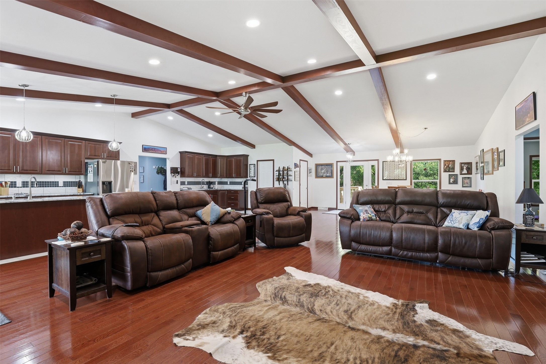 211 E Bay Drive, Bridgeport, TX, 76426