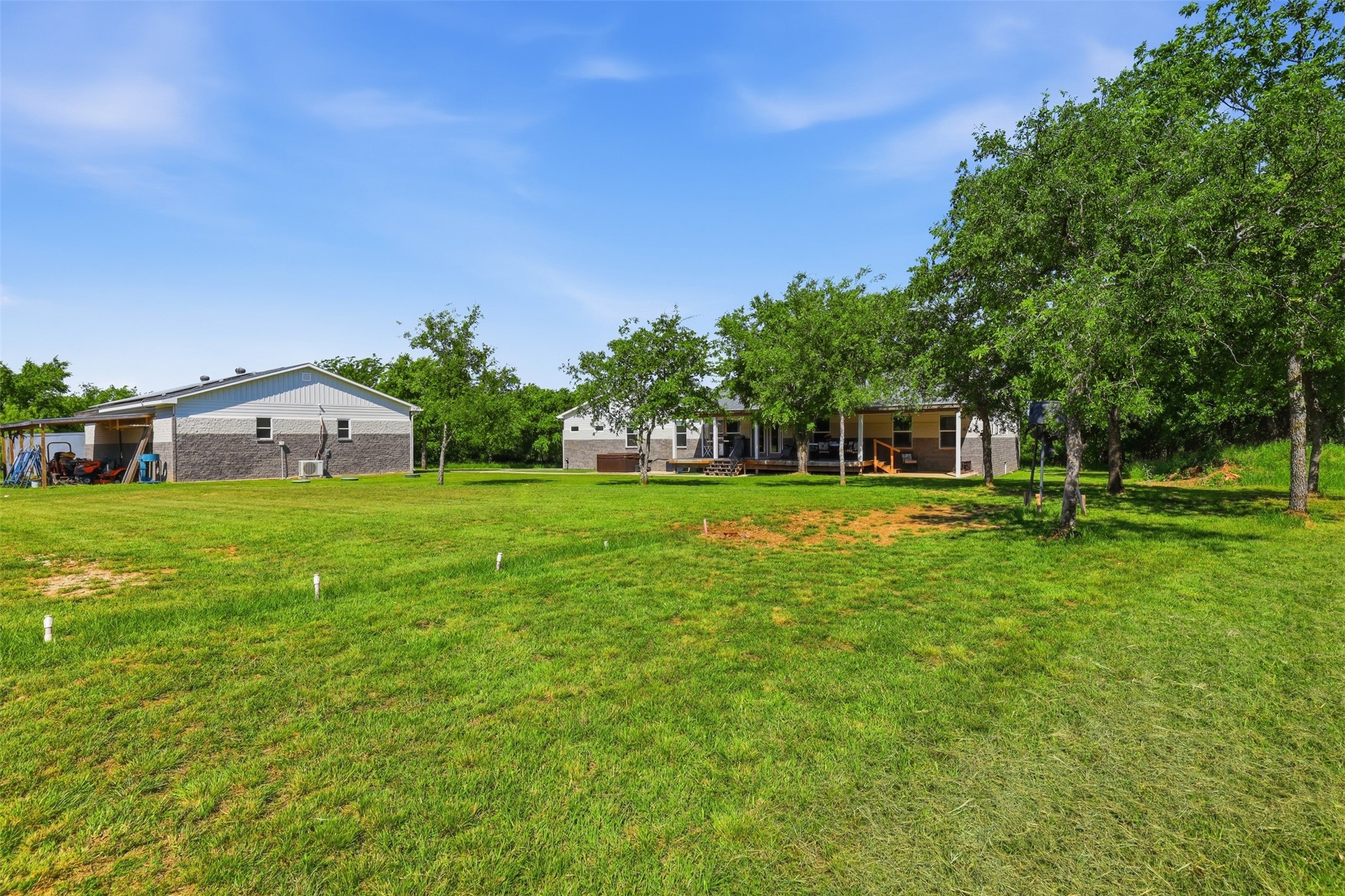 211 E Bay Drive, Bridgeport, TX, 76426