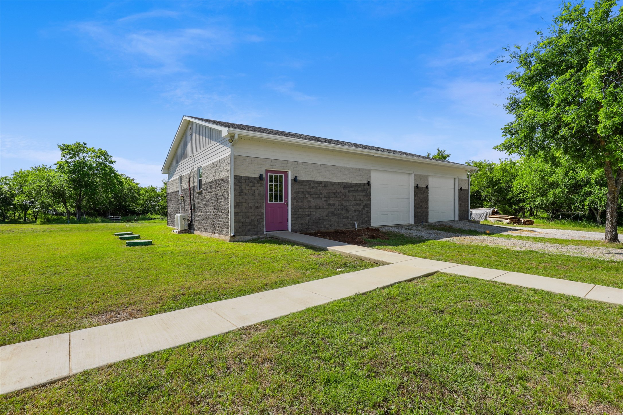 211 E Bay Drive, Bridgeport, TX, 76426