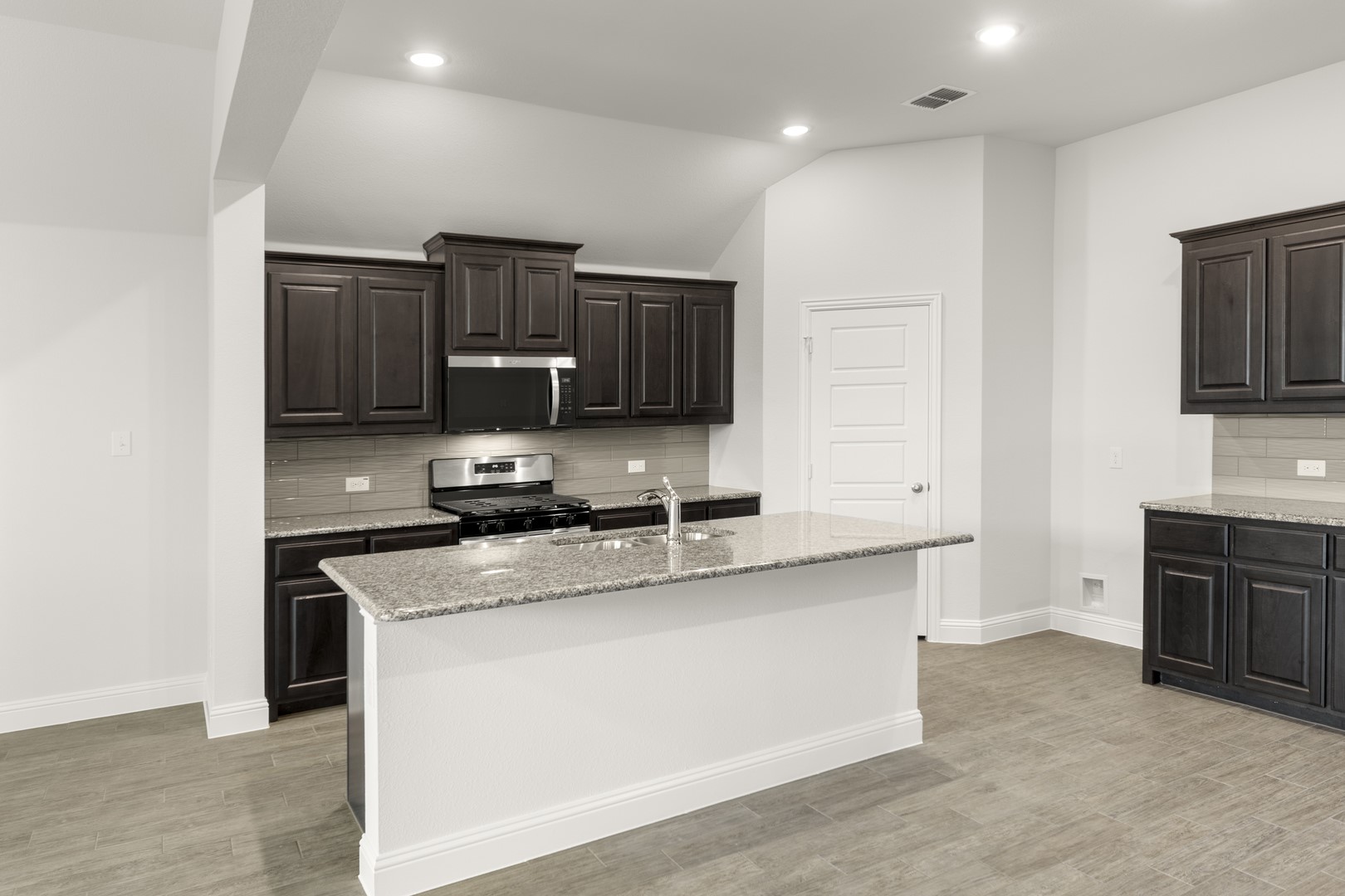 108 Whistling Duck Drive, Balch Springs, TX, 75181
