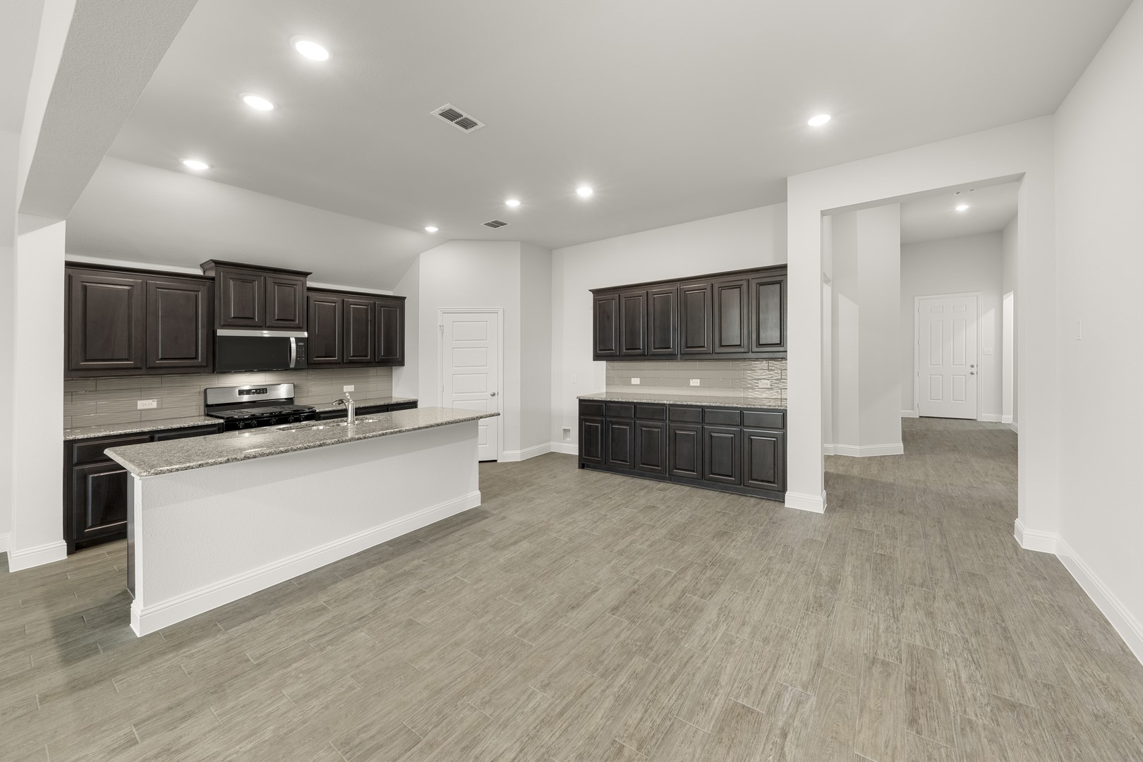 108 Whistling Duck Drive, Balch Springs, TX, 75181