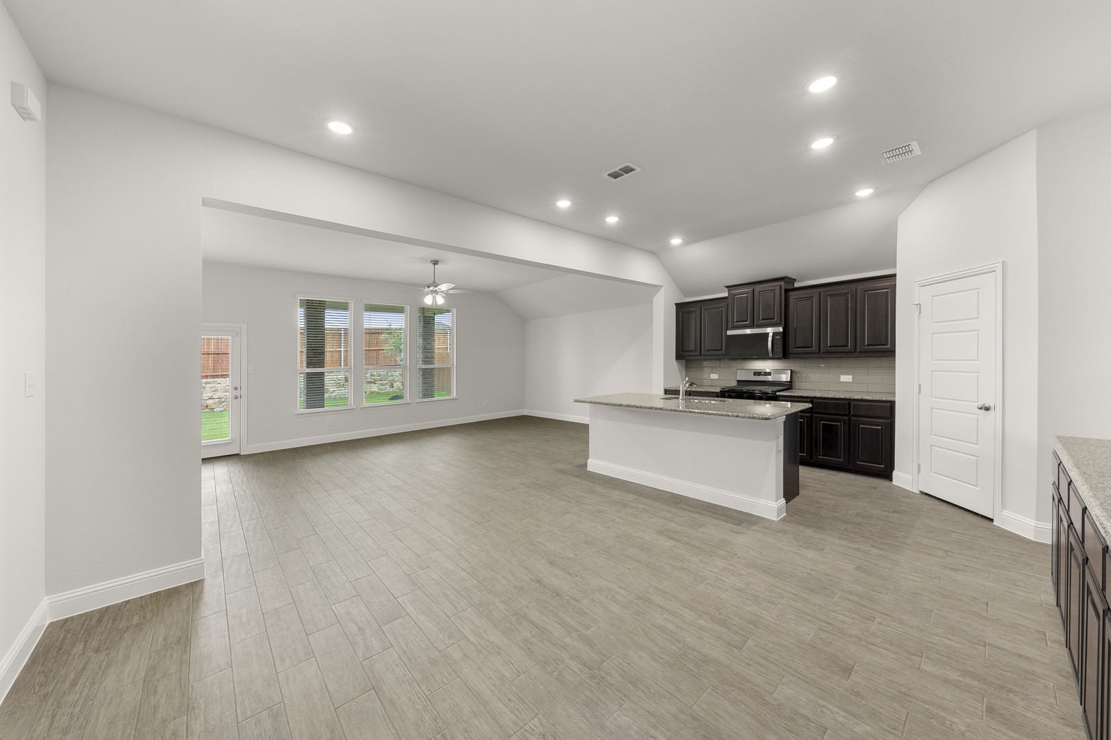 108 Whistling Duck Drive, Balch Springs, TX, 75181