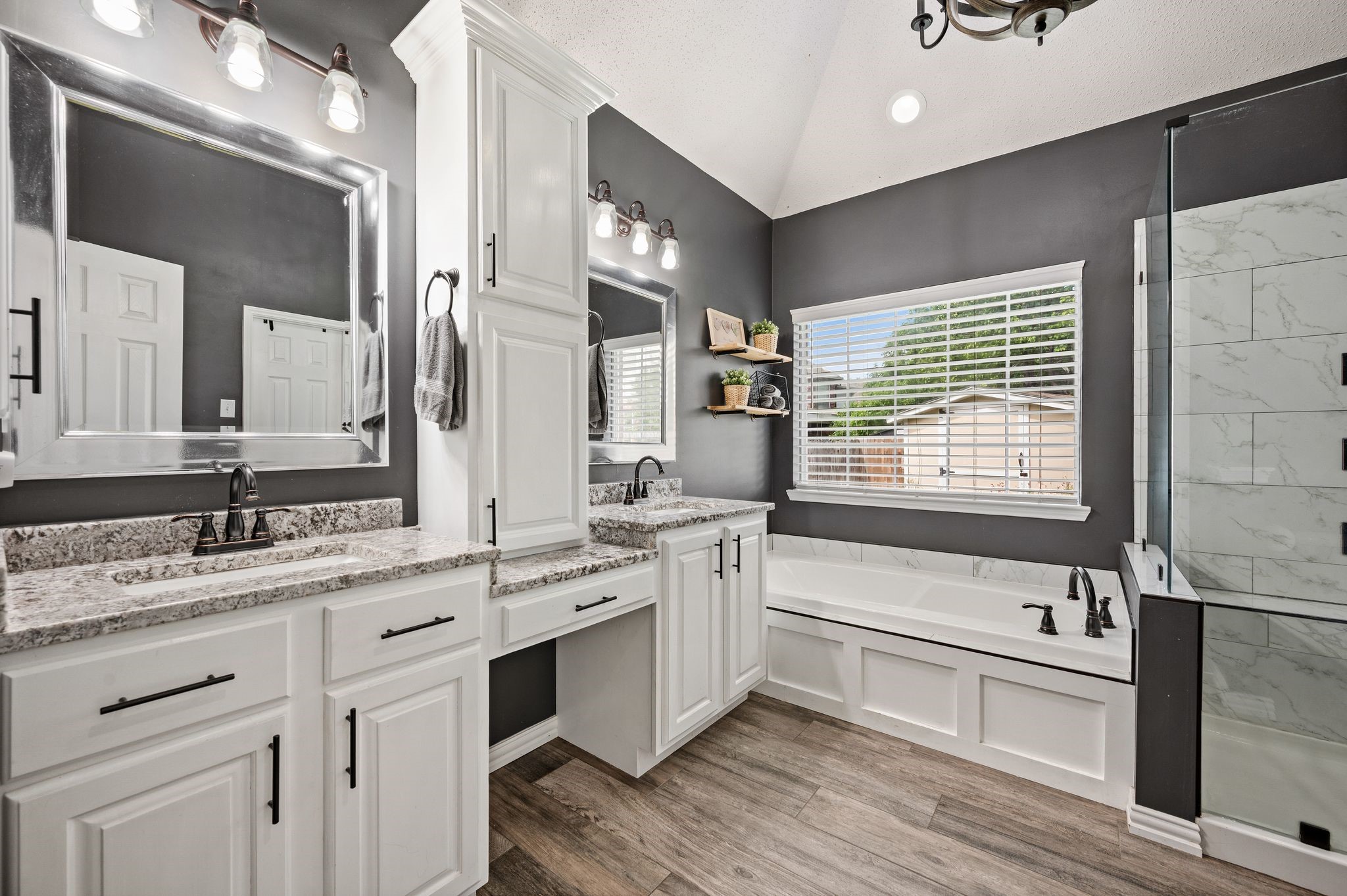Property photo 04 of 7900 Mustang Court Fort, Worth, TX 76137 | MLS #21245228