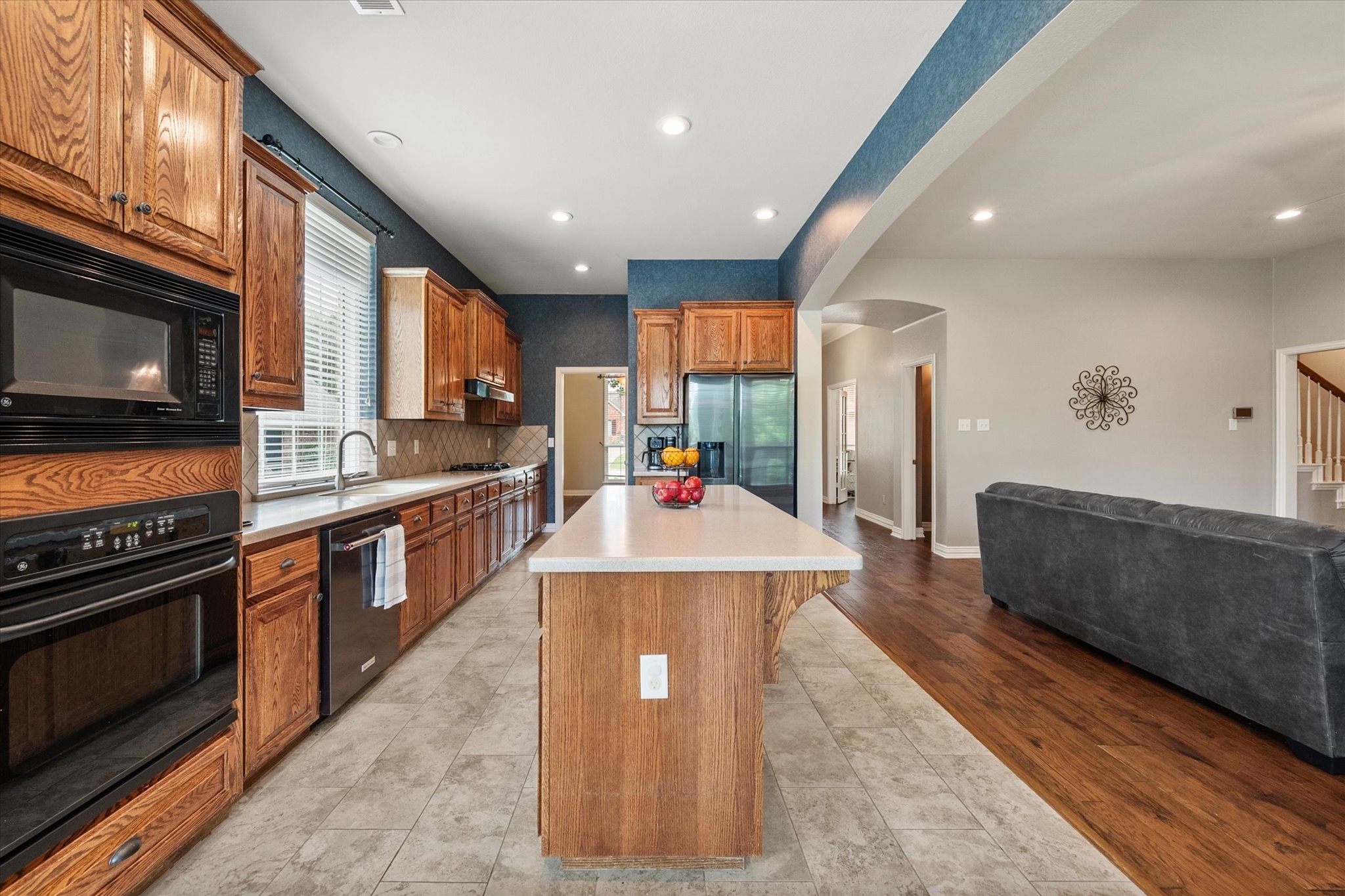 1904 Yarmouth Court, Mansfield, TX, 76063