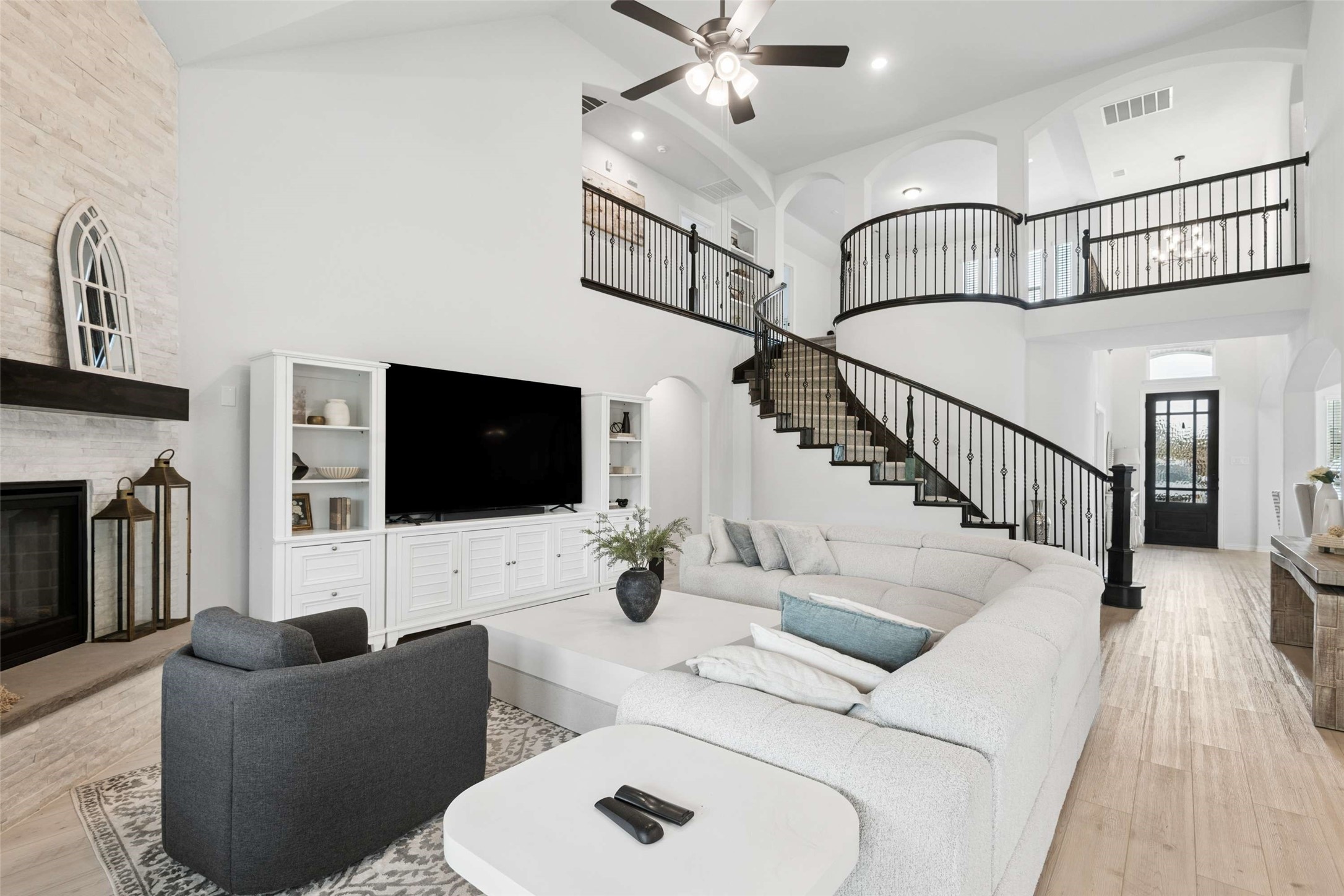 344 Willie Way, Burleson, TX, 76028