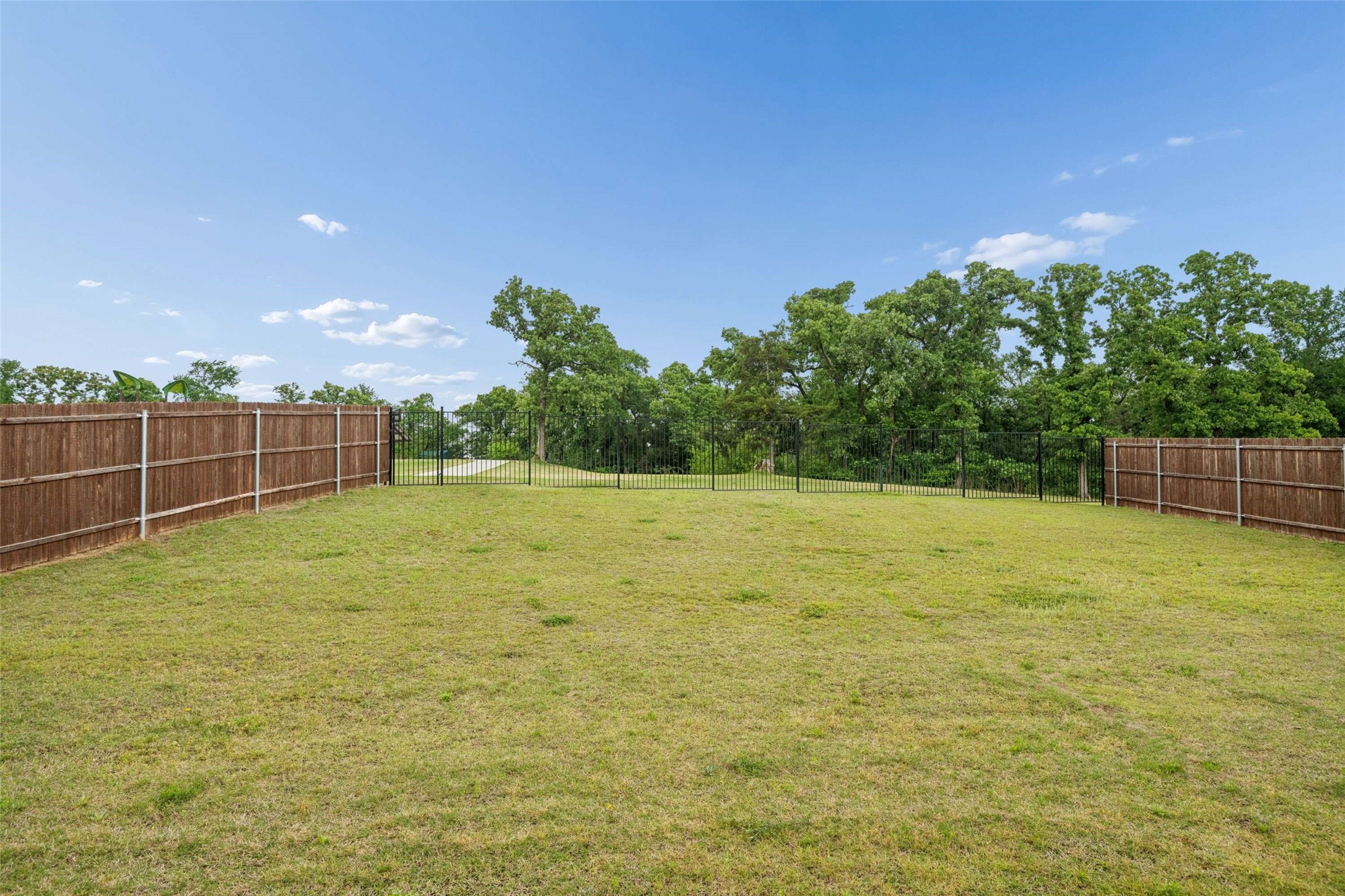 344 Willie Way, Burleson, TX, 76028