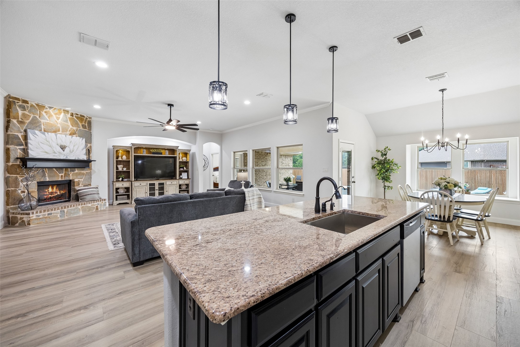 217 Hawks Ridge Trail, Burleson, TX, 76028