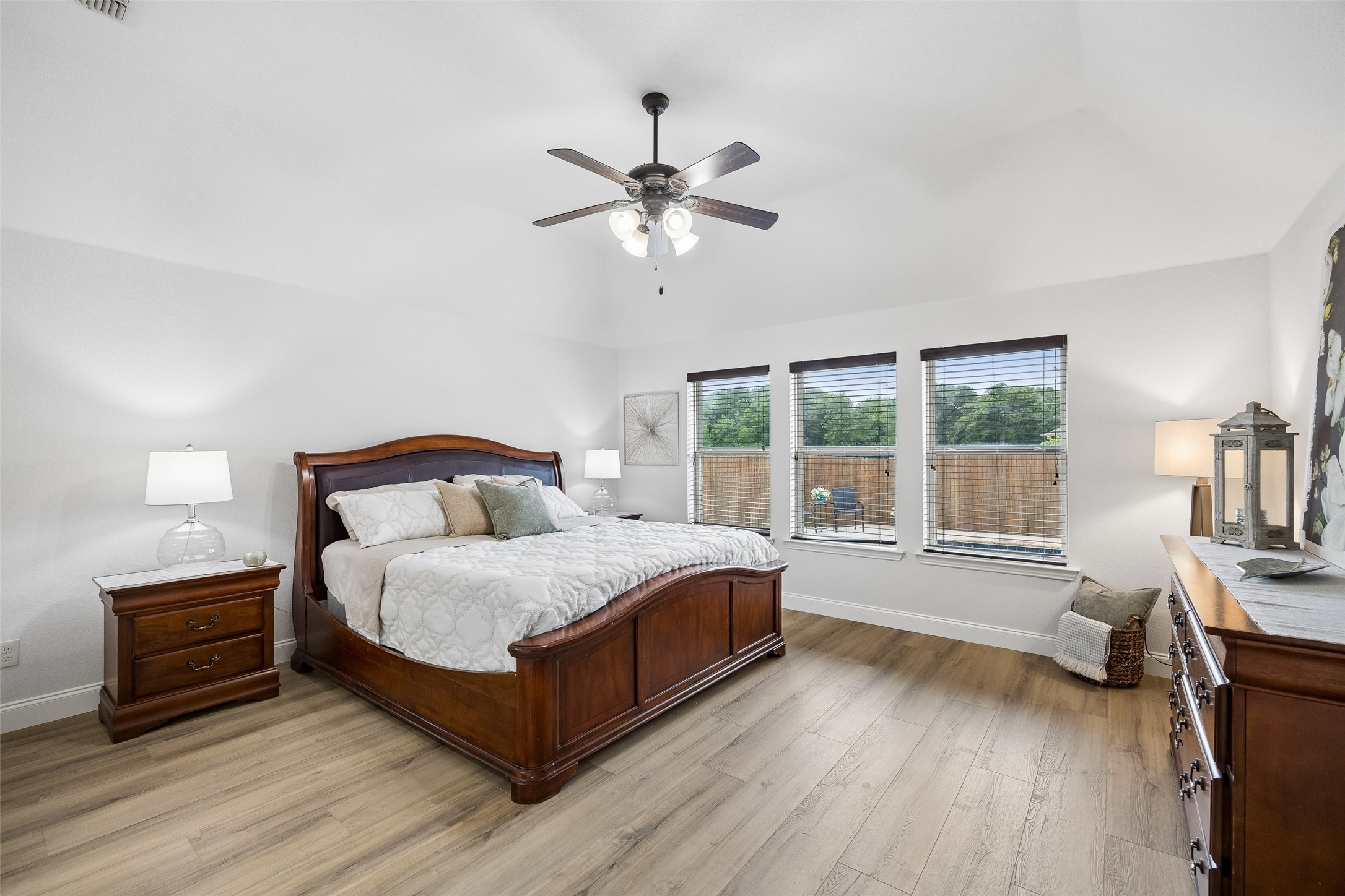 217 Hawks Ridge Trail, Burleson, TX, 76028