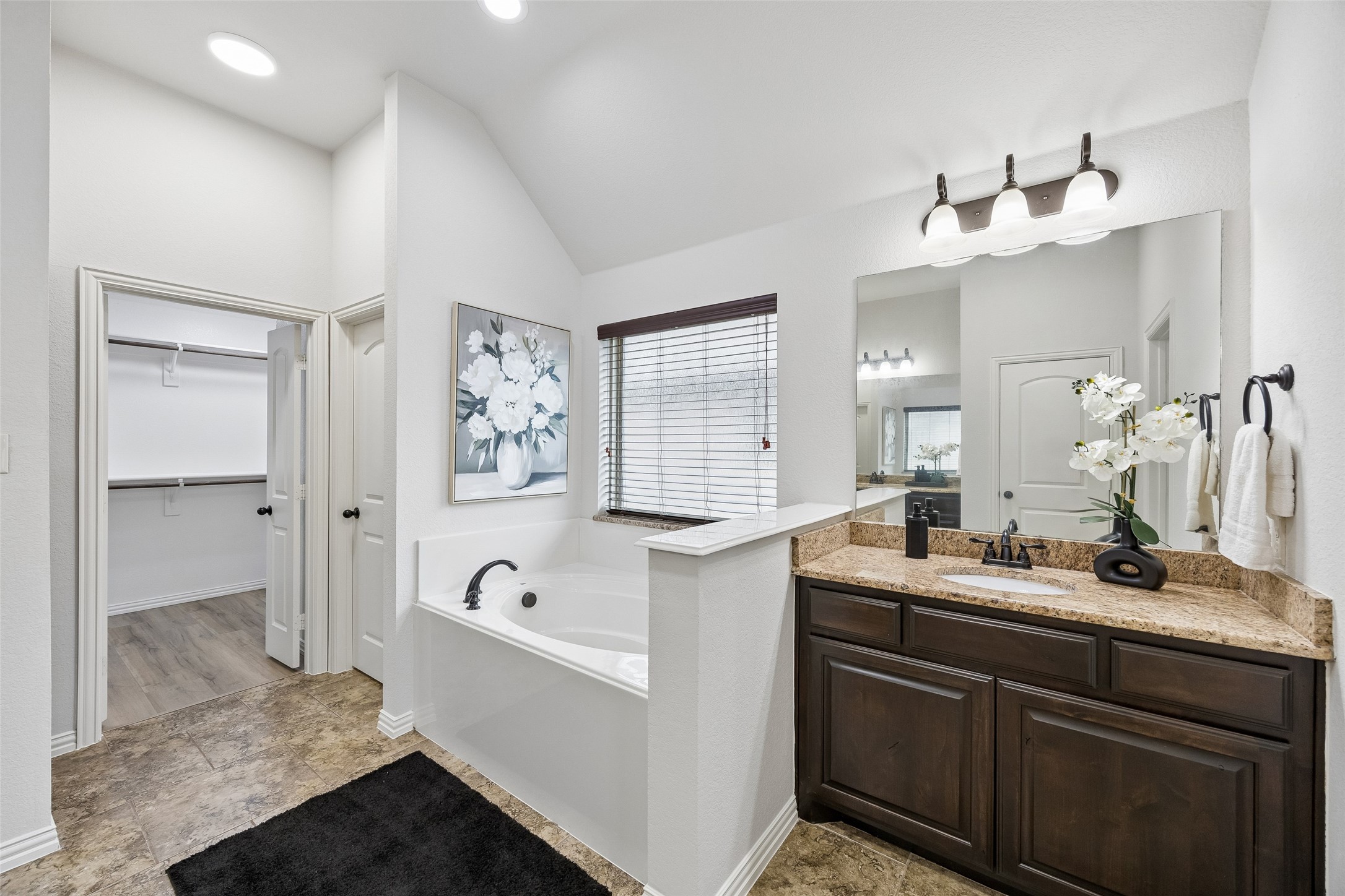 217 Hawks Ridge Trail, Burleson, TX, 76028