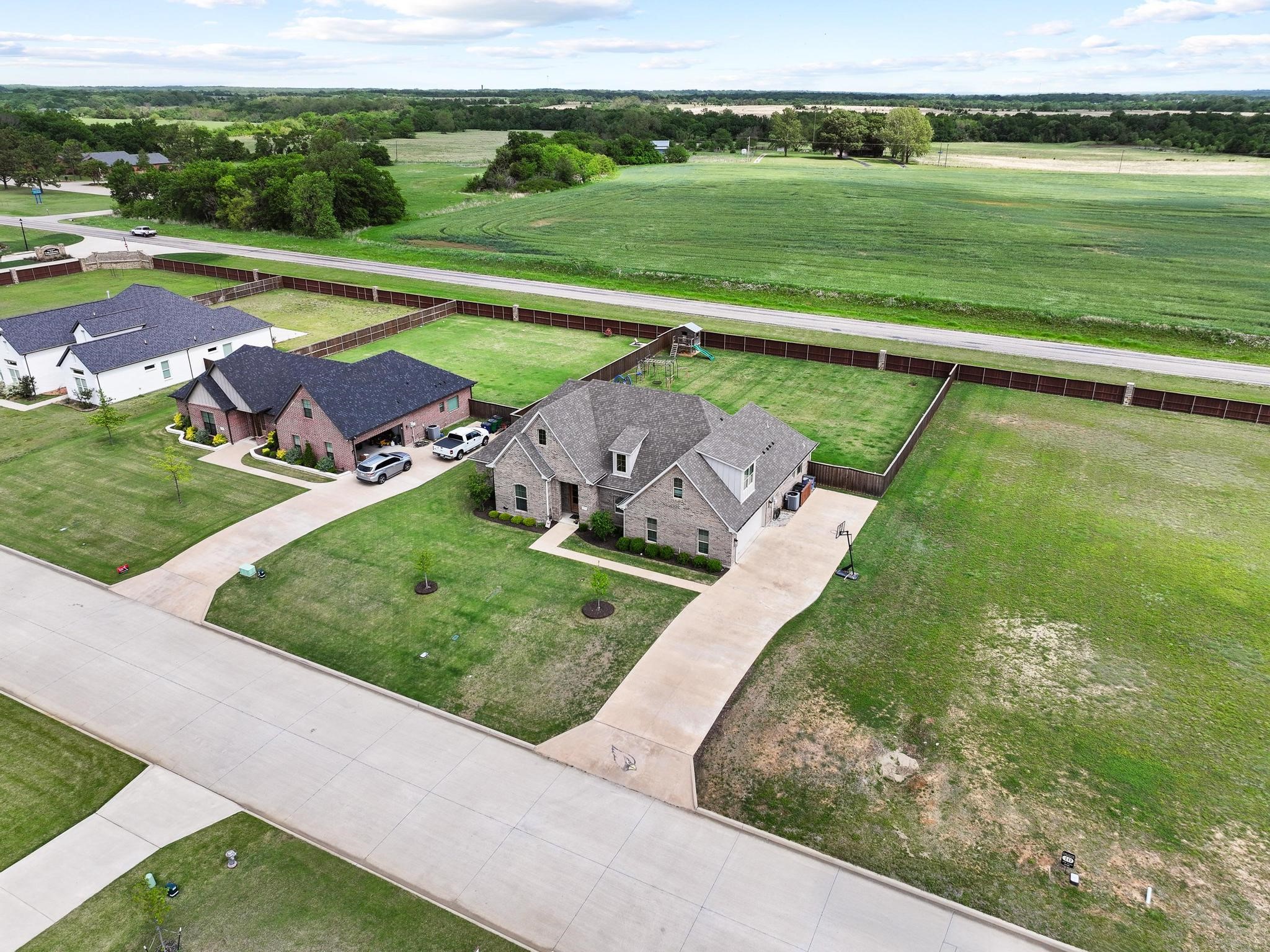 112 Chisolm Trail, Pottsboro, TX, 75076