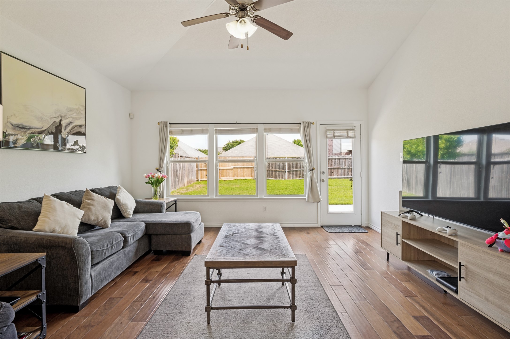 Property photo 04 of MLS #21245599 | MLS #21245599