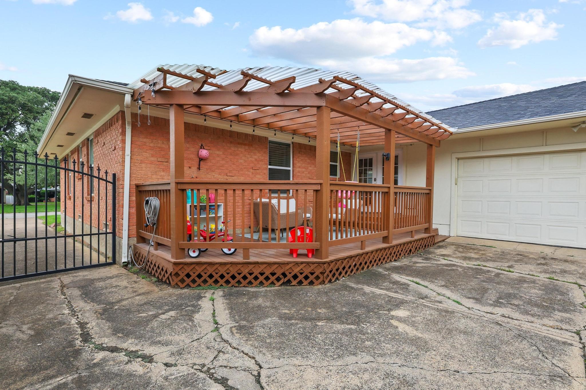 9220 Larchwood Drive, Dallas, TX, 75238