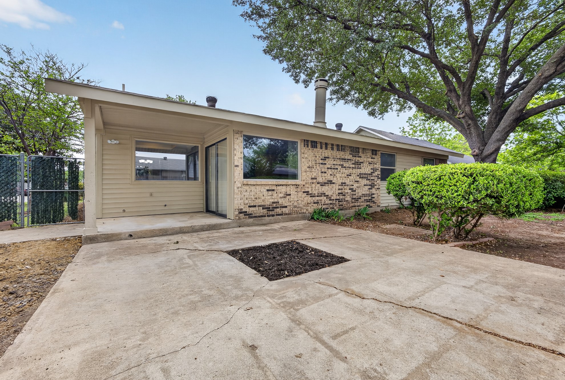 562 Kent Drive, Lewisville, TX, 75067