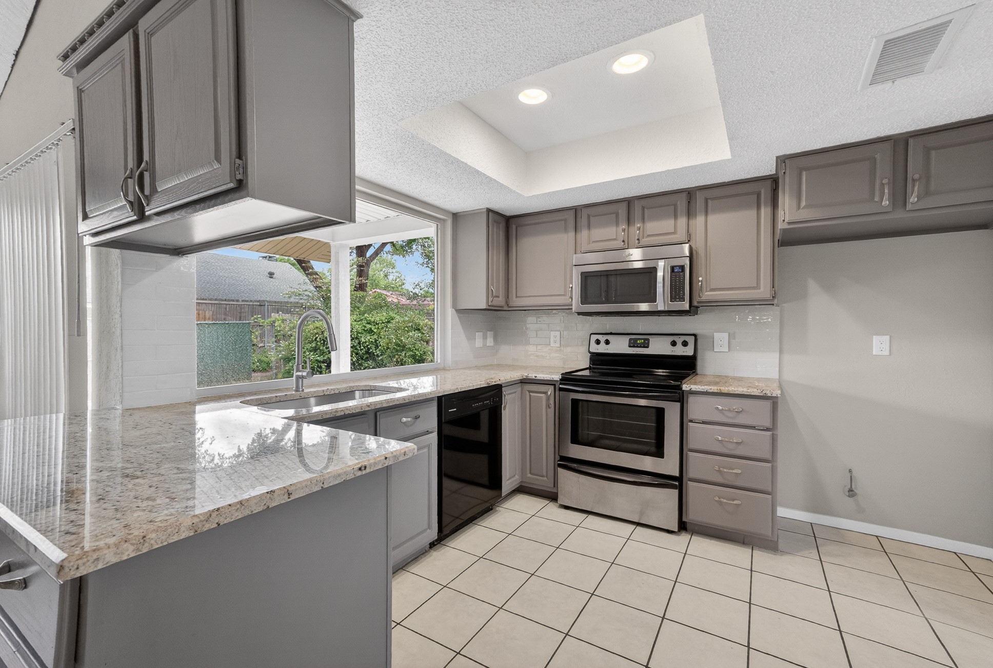 562 Kent Drive, Lewisville, TX, 75067
