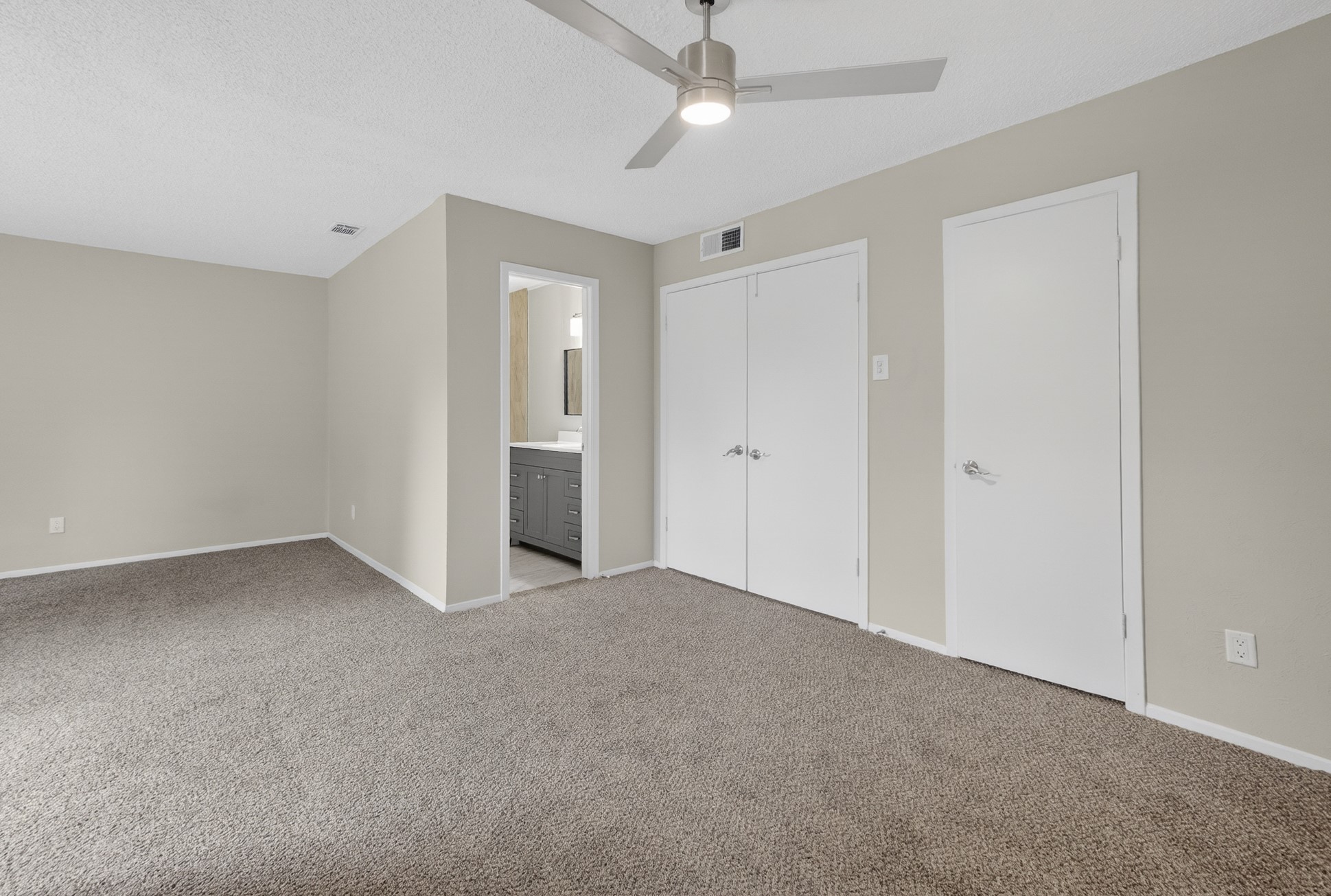 562 Kent Drive, Lewisville, TX, 75067