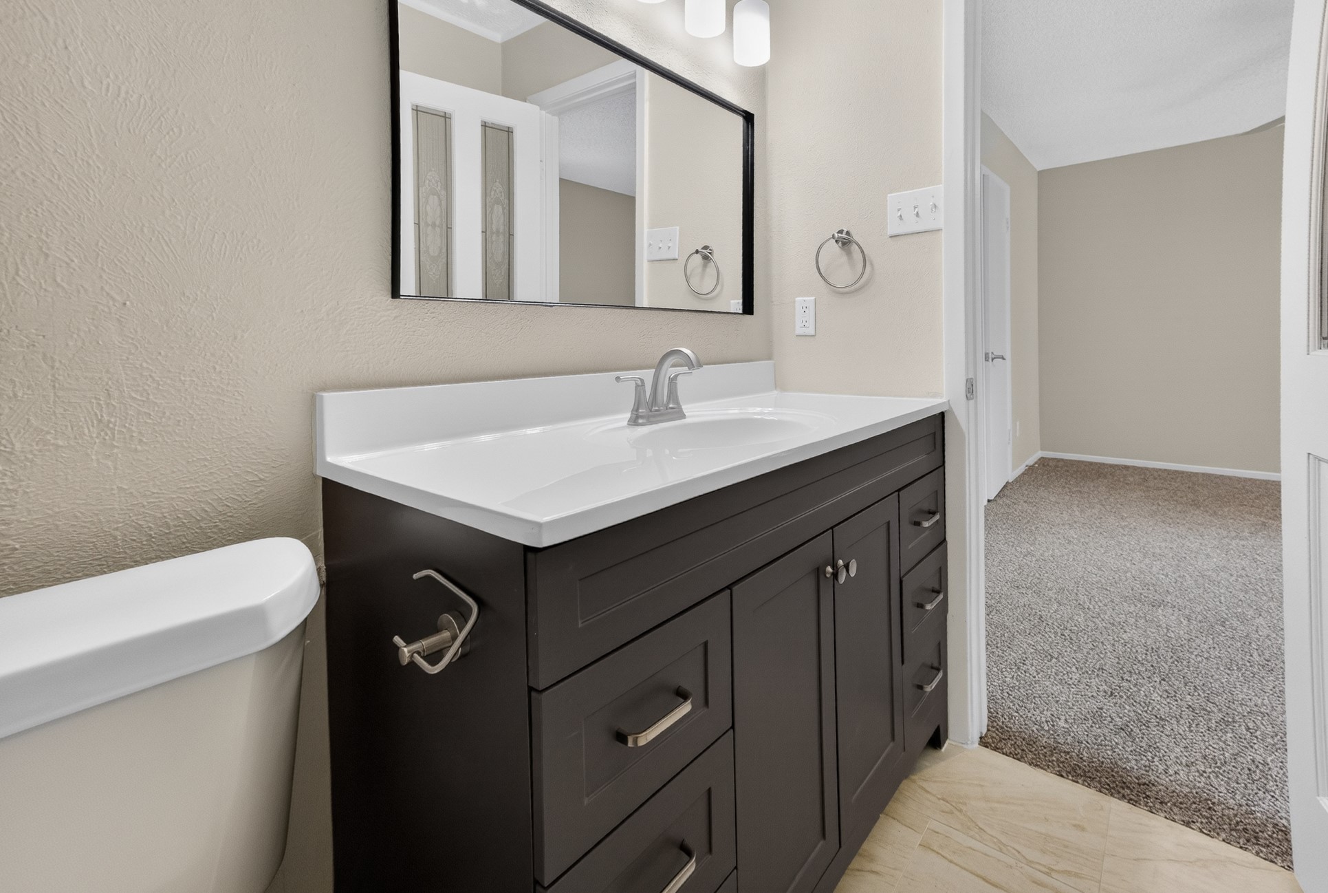 562 Kent Drive, Lewisville, TX, 75067