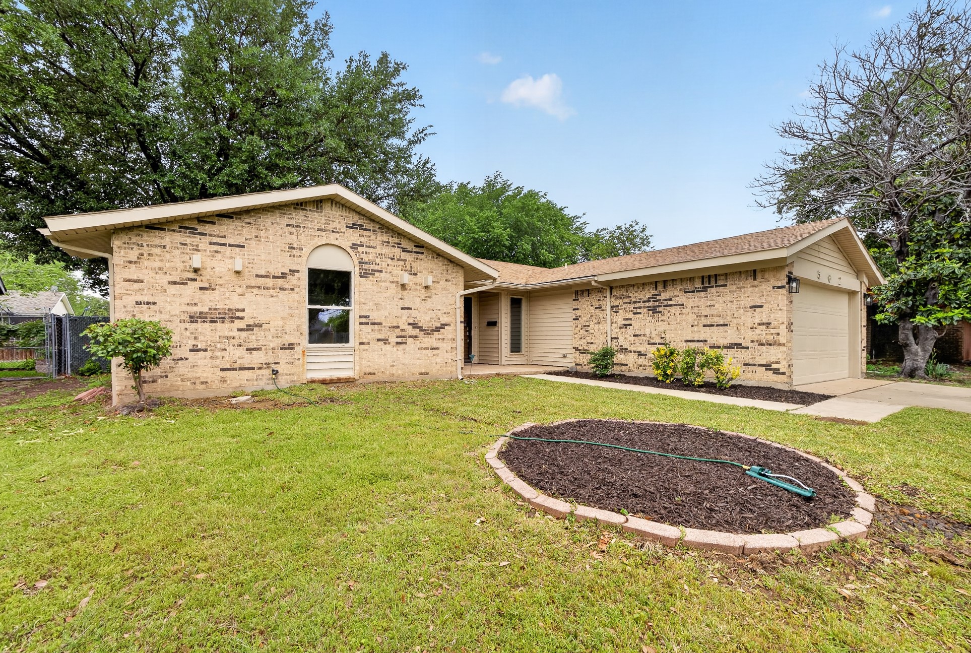 562 Kent Drive, Lewisville, TX, 75067