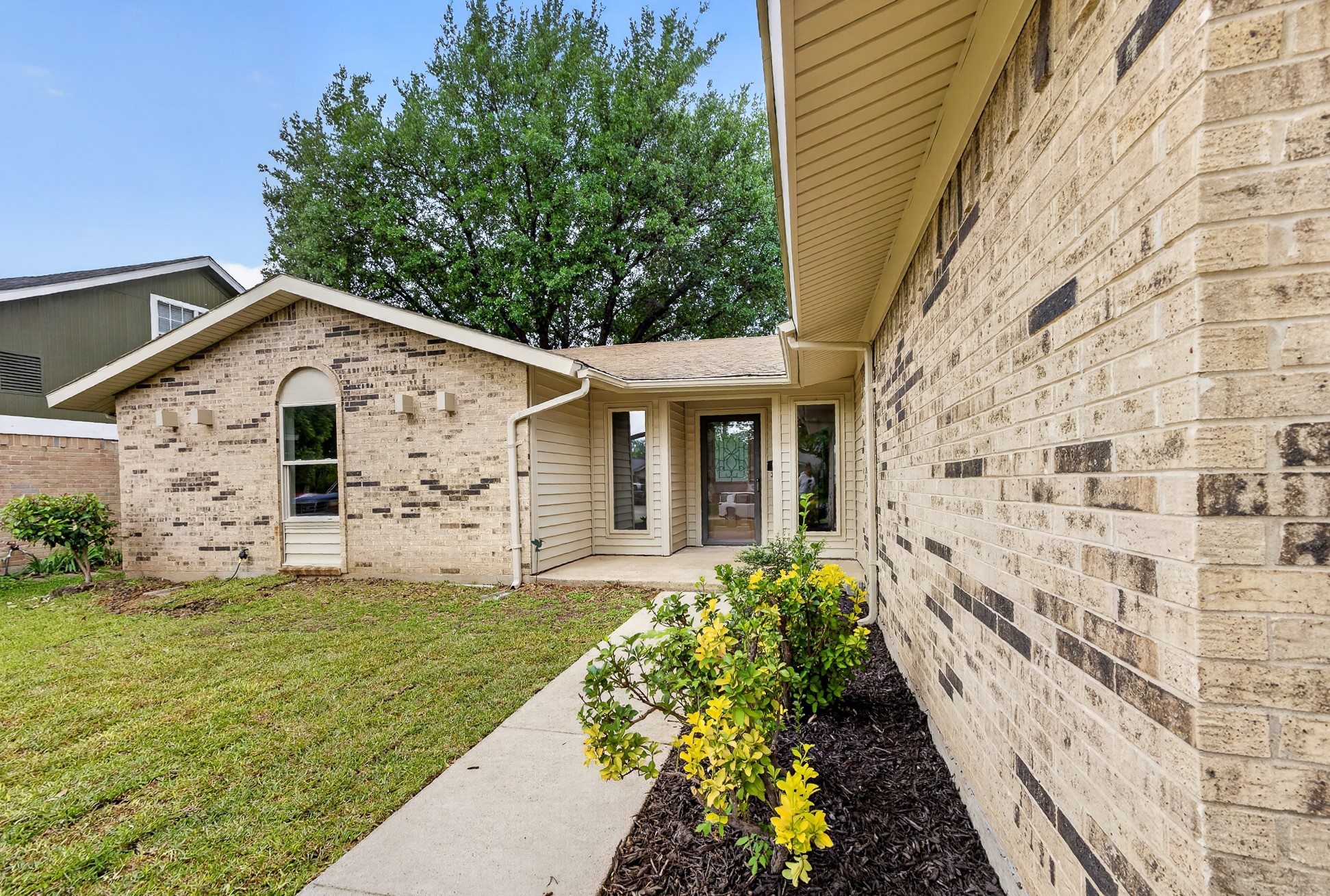 562 Kent Drive, Lewisville, TX, 75067