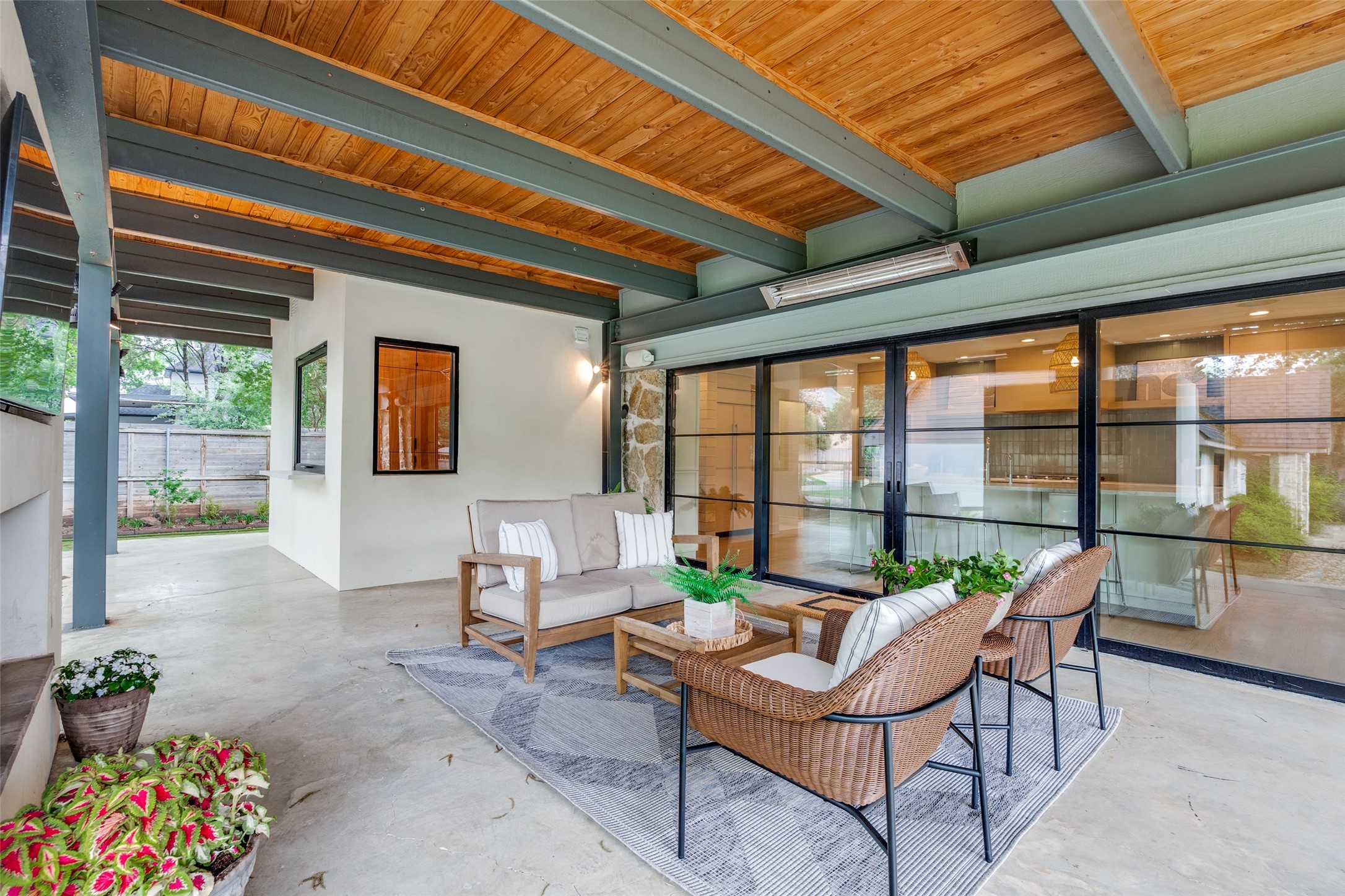 4325 Pomona Road, Dallas, TX, 75209