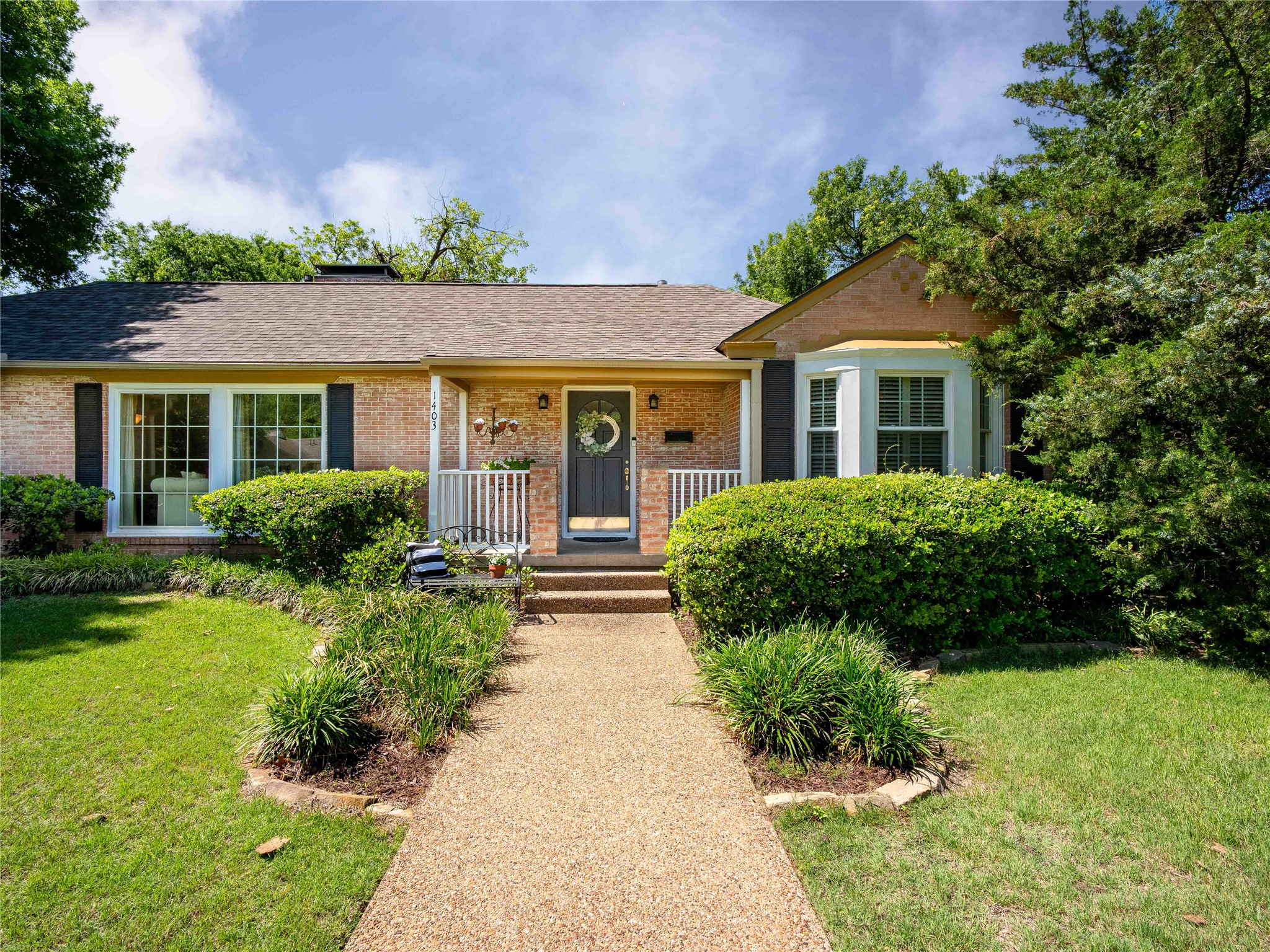 Property photo 01 of 1403 Tranquilla Drive, Dallas, TX 75218 | MLS #21246637