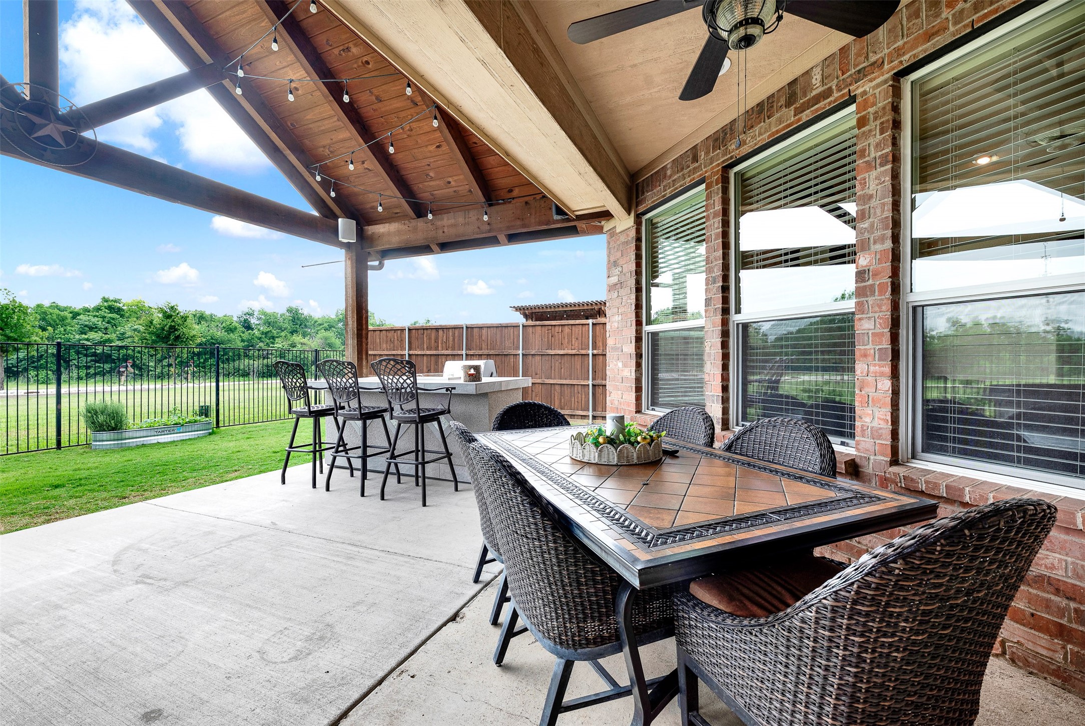 2524 Saddlehorn Drive, Little Elm, TX, 75068