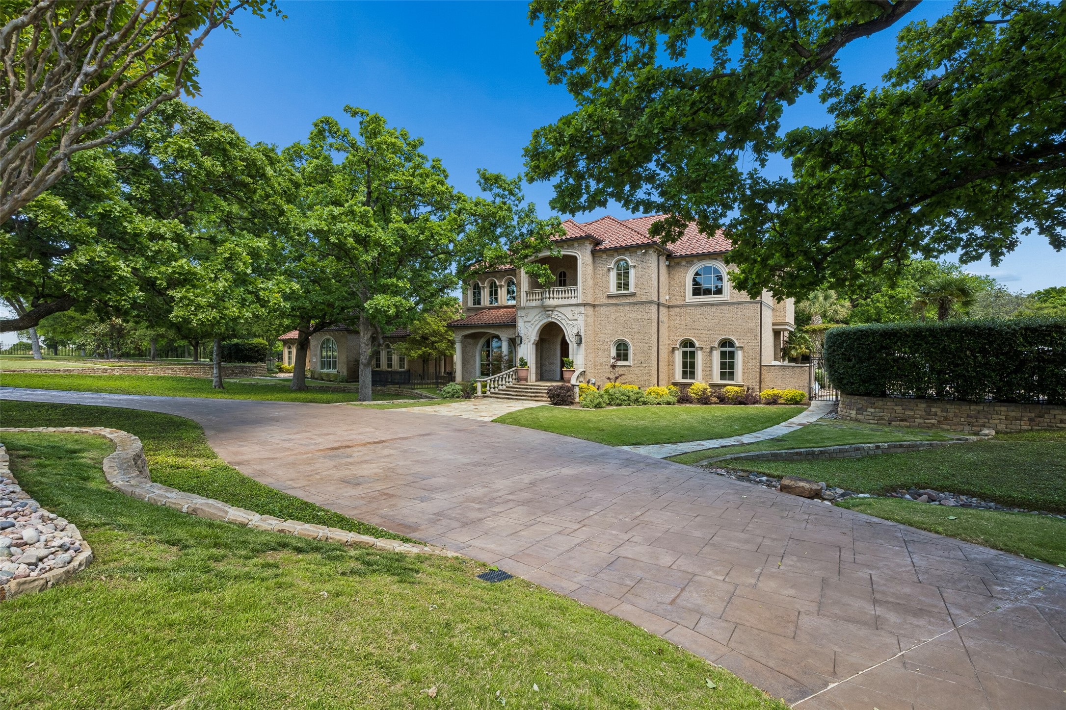 Property photo 03 of 6416 Old Gate Road, Plano, TX 75024 | MLS #21246764