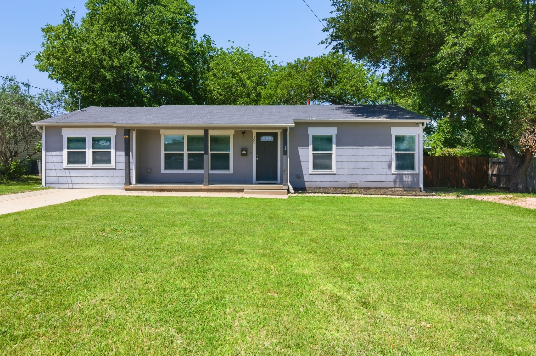 105 Anderson Street, Burleson, TX, 76028