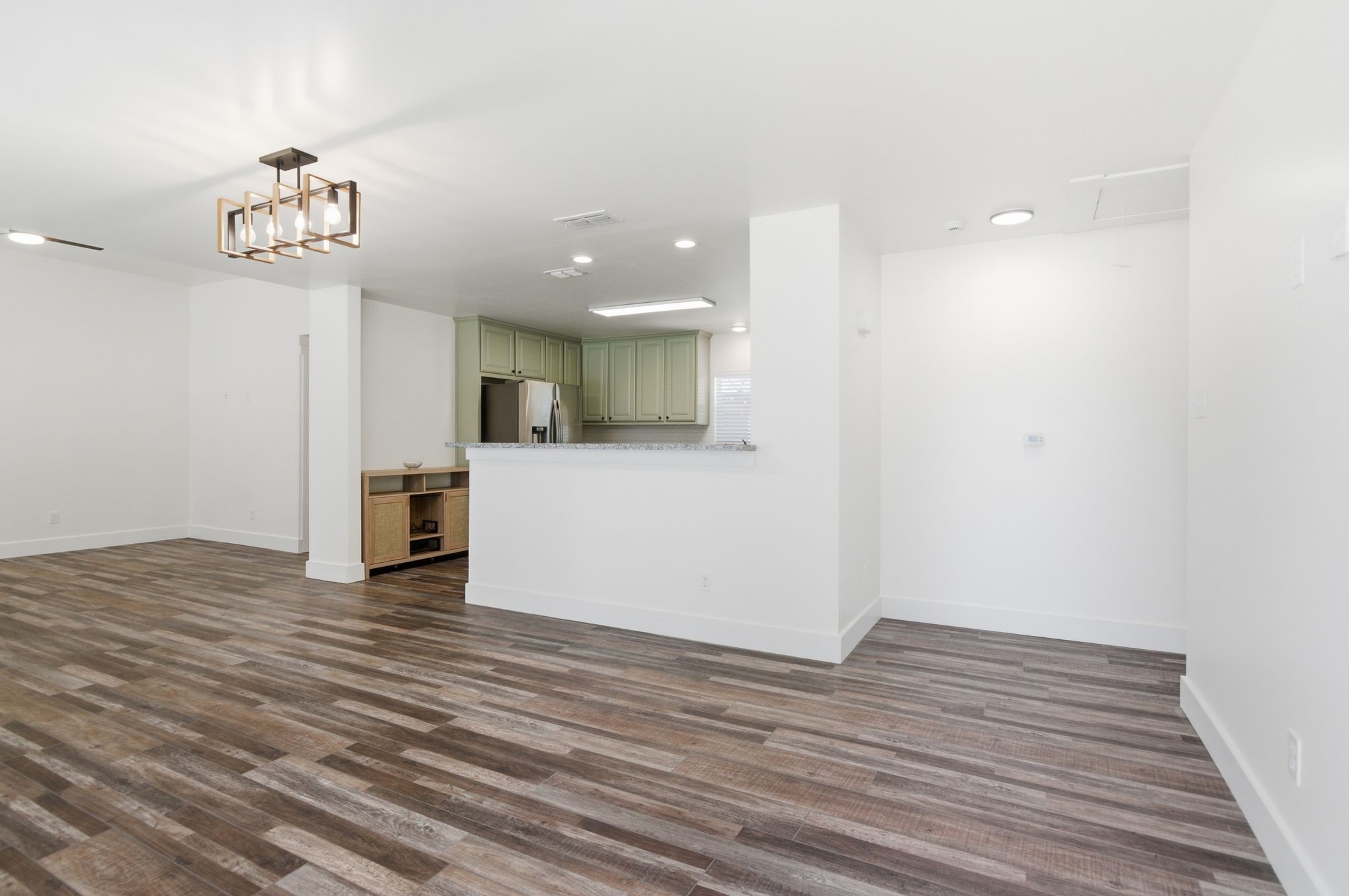 105 Anderson Street, Burleson, TX, 76028