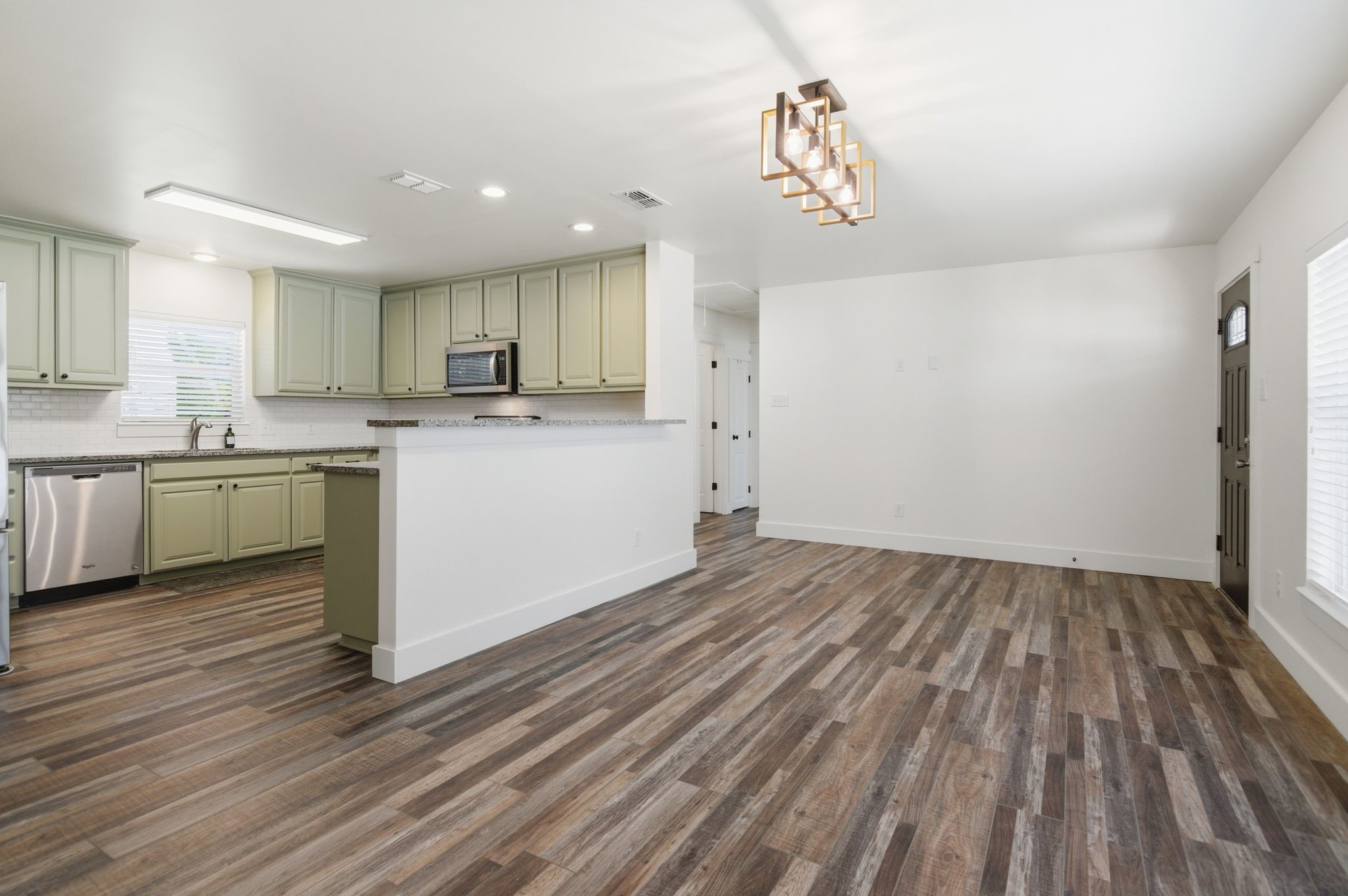 105 Anderson Street, Burleson, TX, 76028